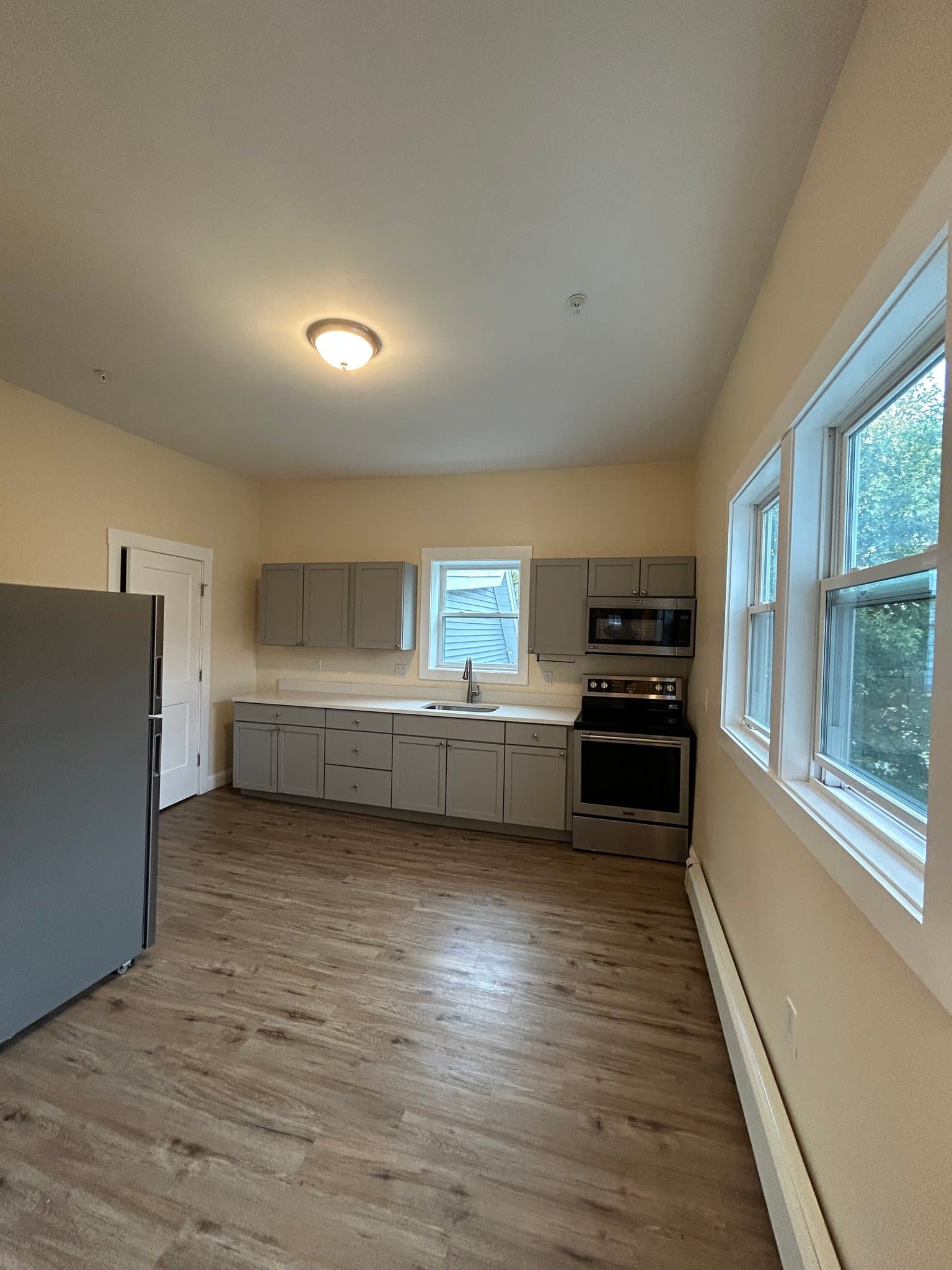 Lynn Apartment: 77-79 Chestnut St, Lynn, MA 01902, USA