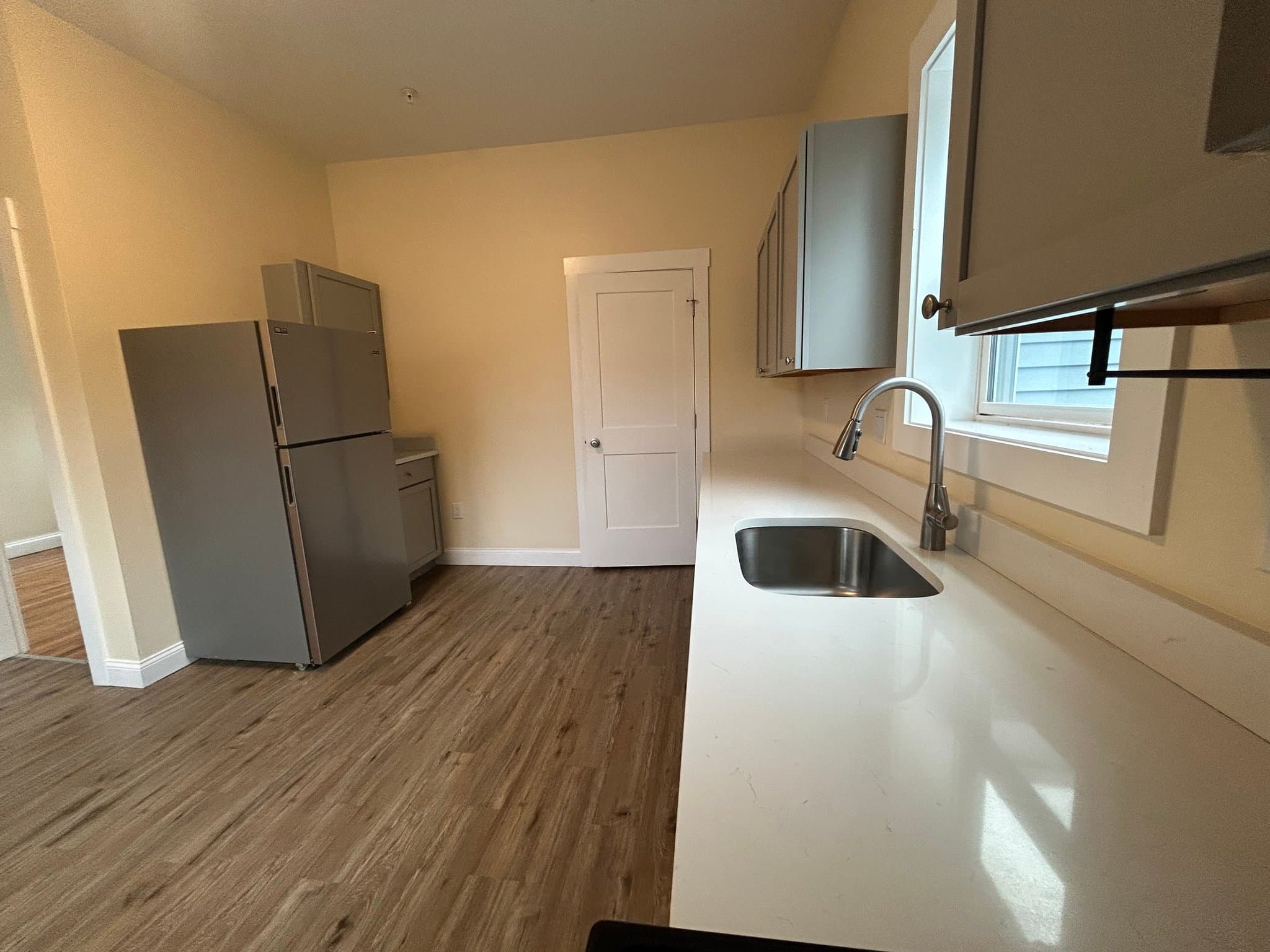 Lynn Apartment: 77-79 Chestnut St, Lynn, MA 01902, USA