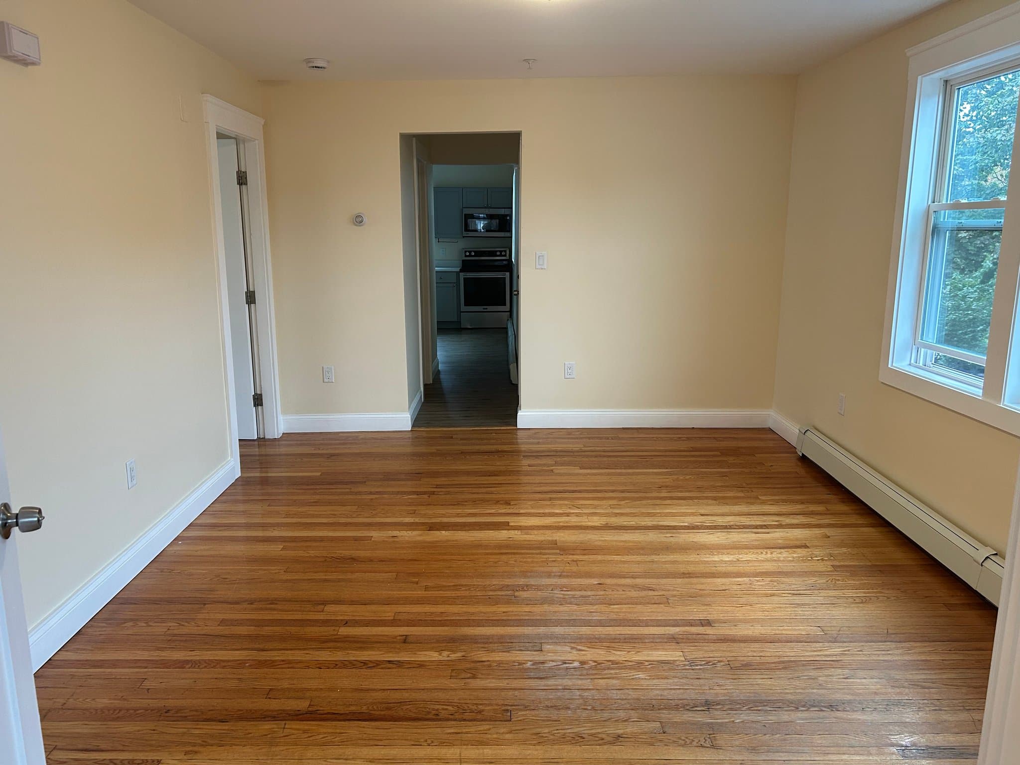 Lynn Apartment: 77-79 Chestnut St, Lynn, MA 01902, USA