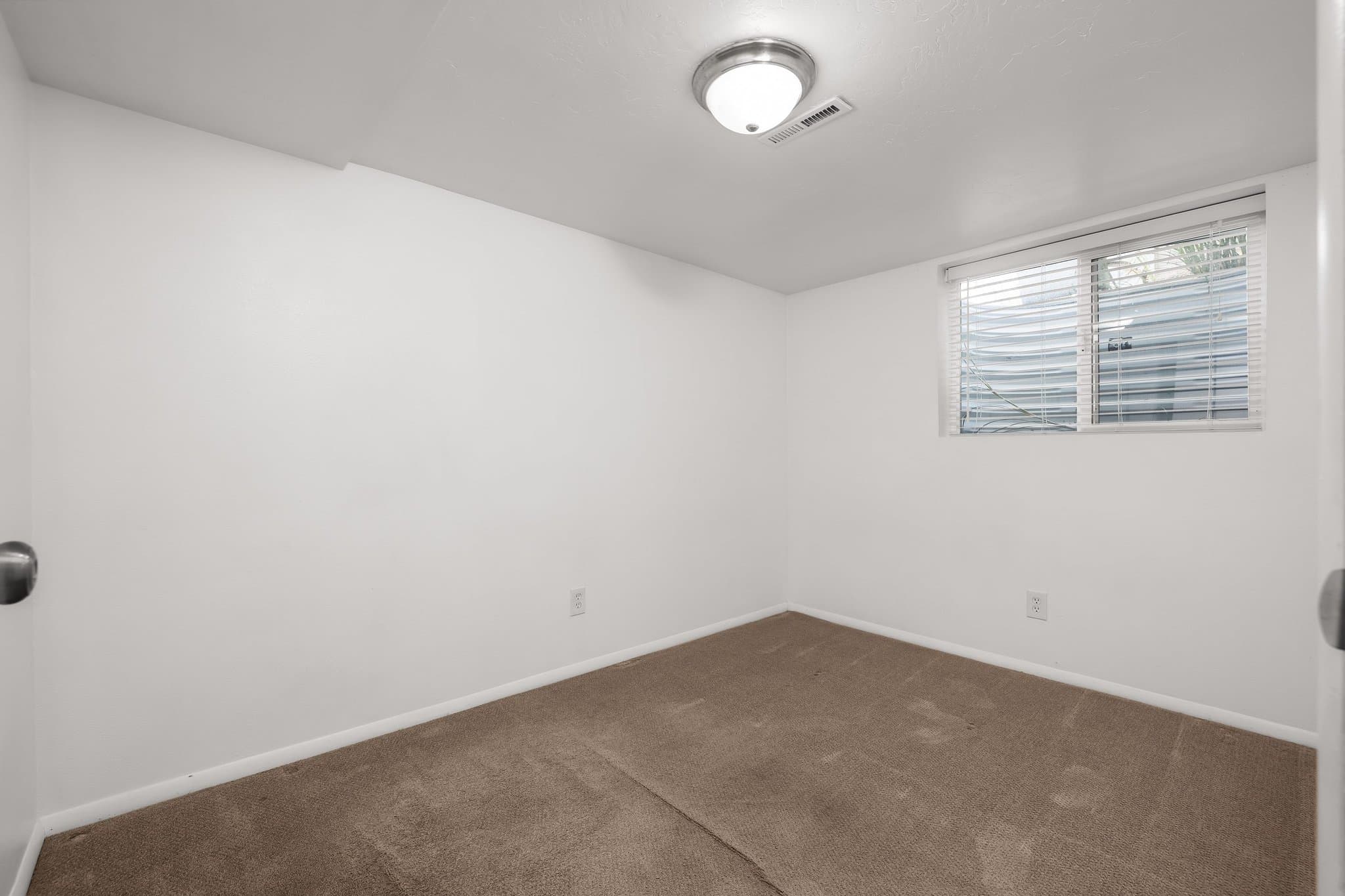 West Valley City Apartment: 3911 S 3200 W Unit C