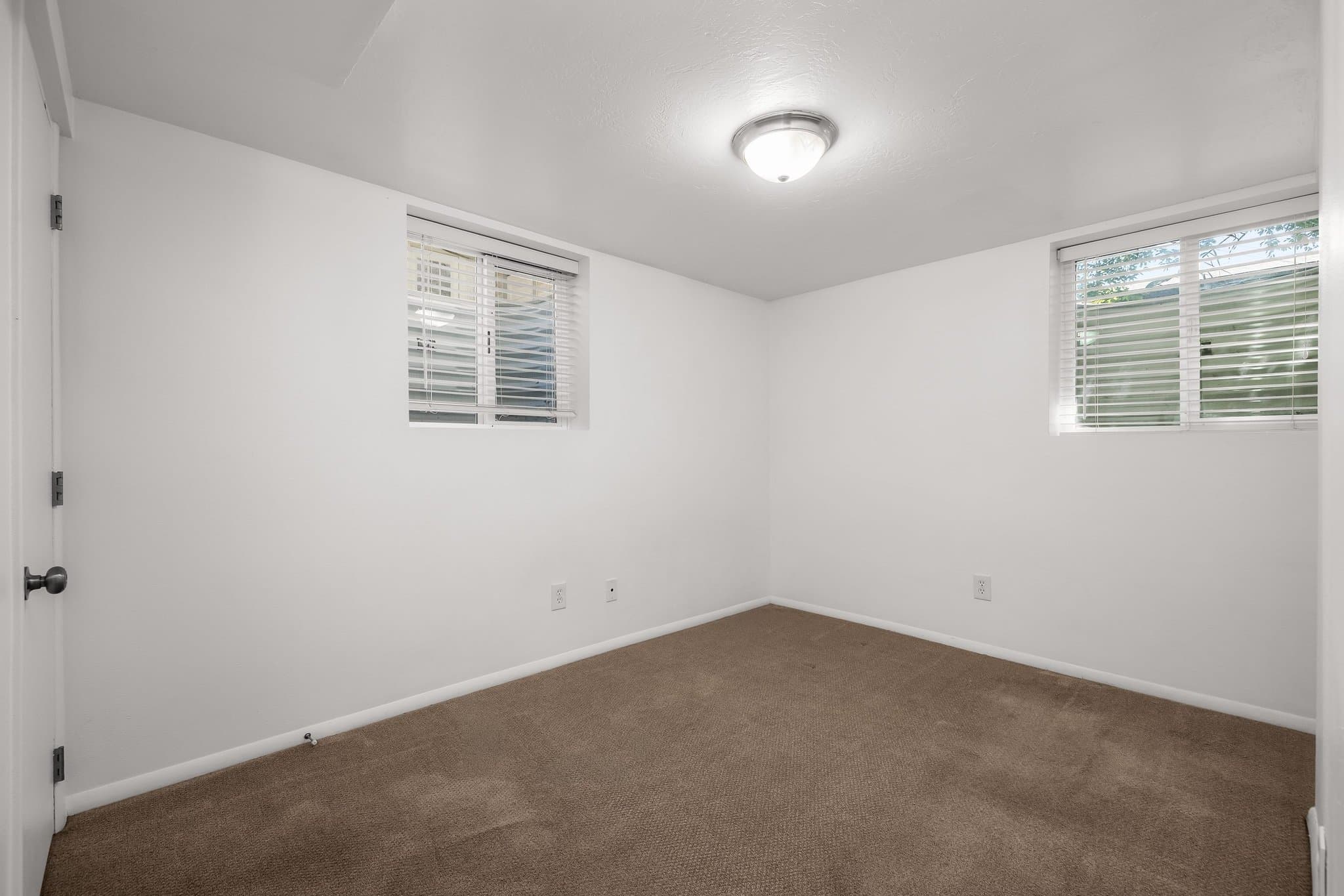 West Valley City Apartment: 3911 S 3200 W Unit C