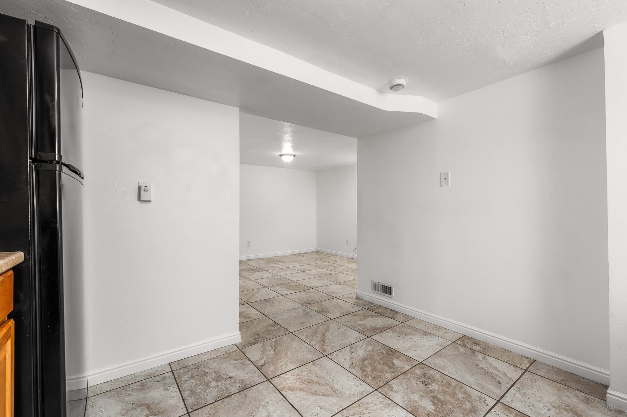 West Valley City Apartment: 3911 S 3200 W Unit C
