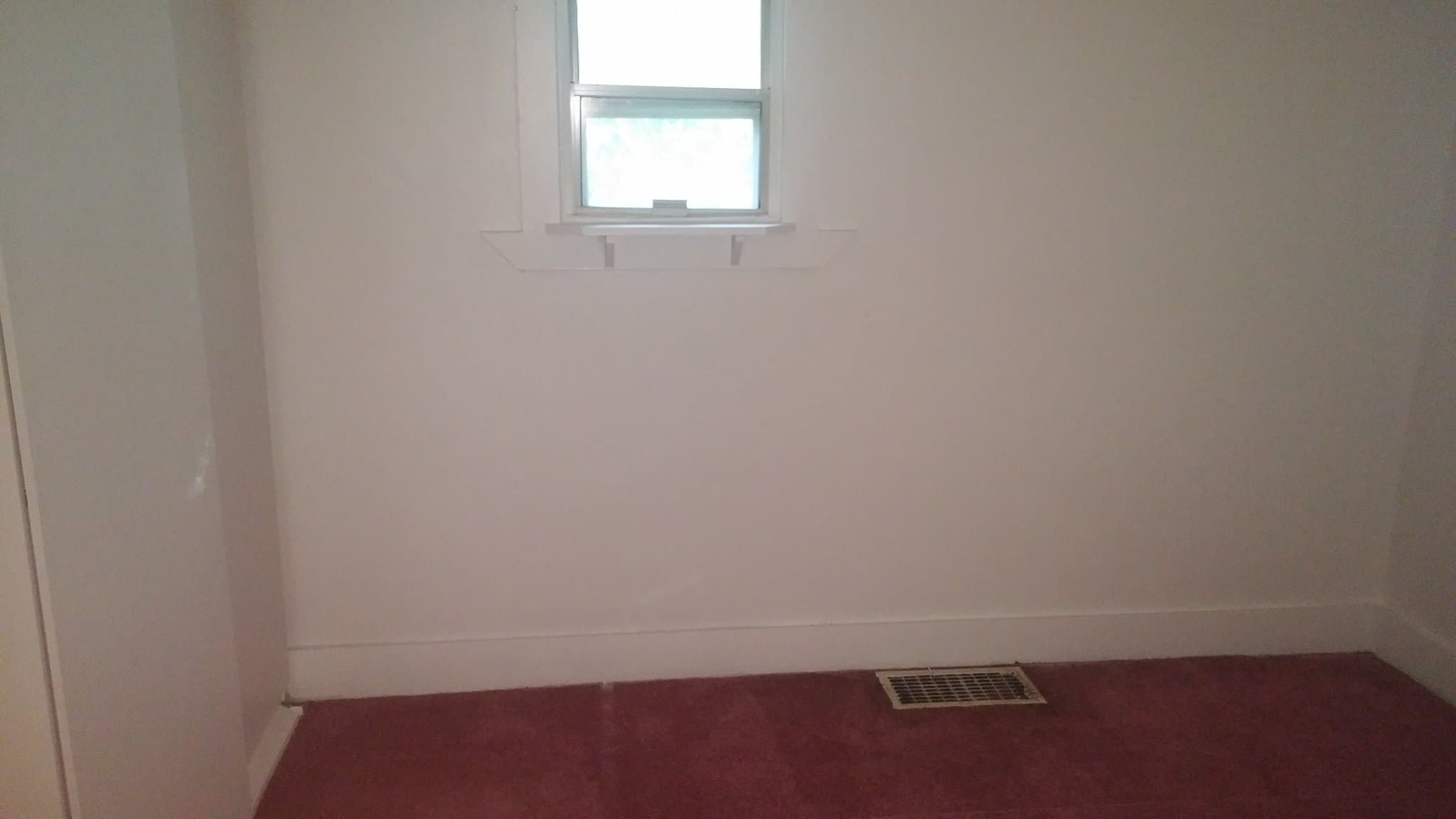 Salem House: 138 E 200 S