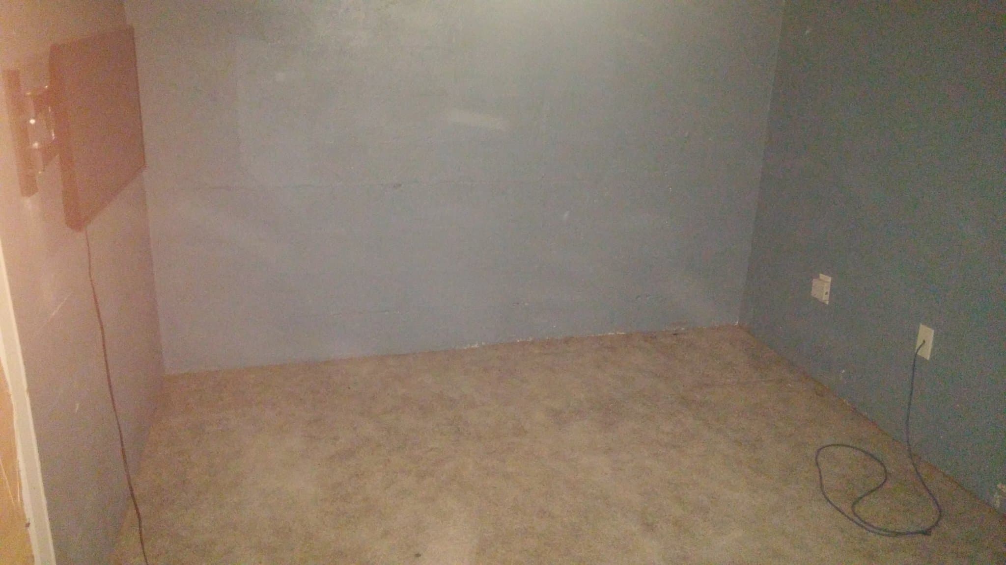 Salem House: 138 E 200 S