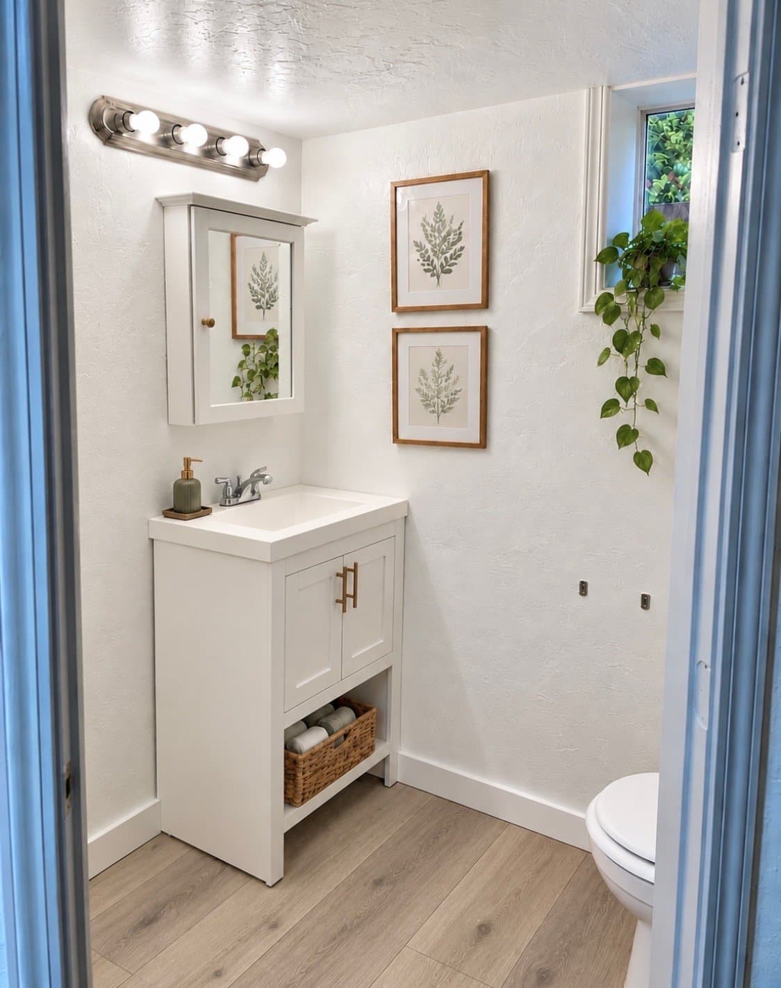North Logan House: 2052 N 800 E