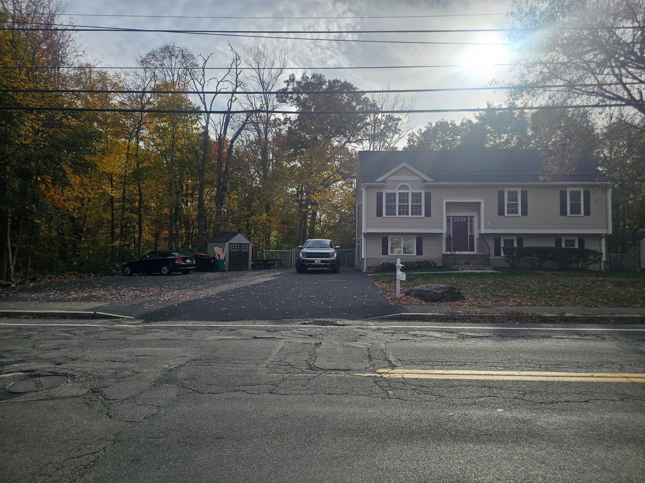 Brockton Single Room: 129 Thatcher St