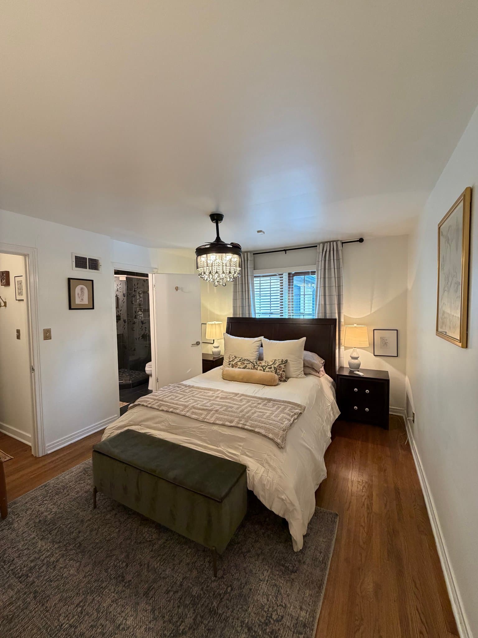Eastborough House: 58 S Stratford Rd