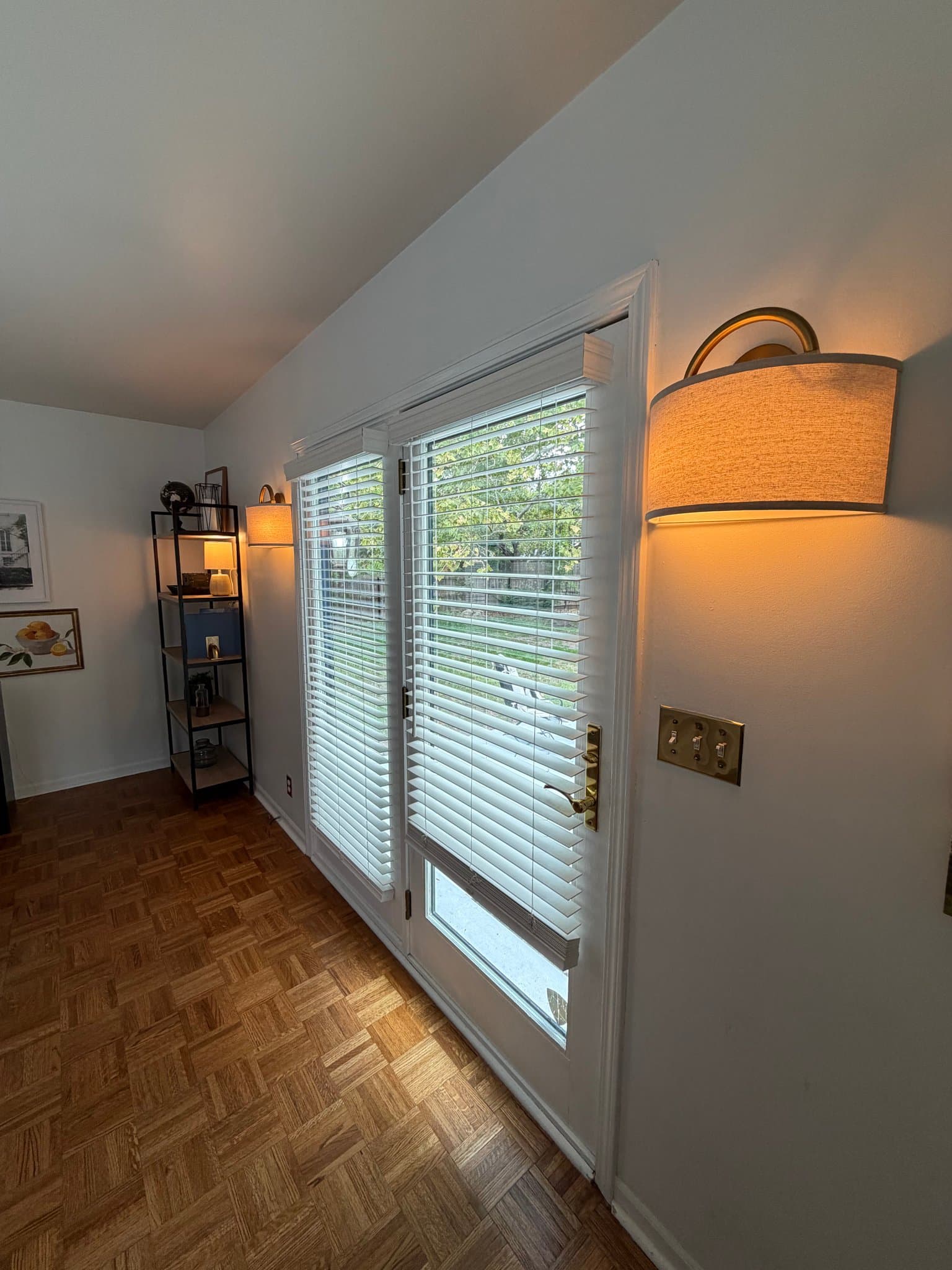 Eastborough House: 58 S Stratford Rd