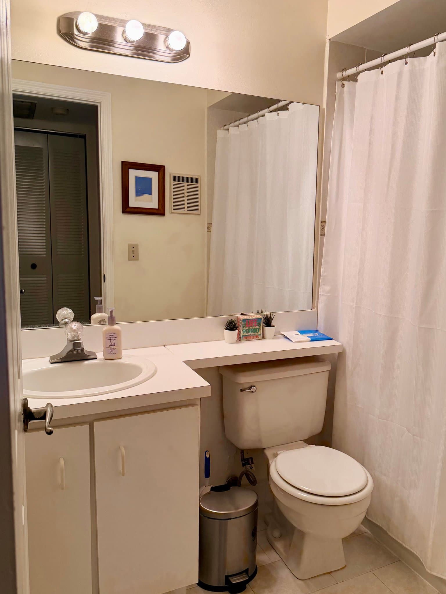 Miami Condo: 438 NE 210 Circle Terrace