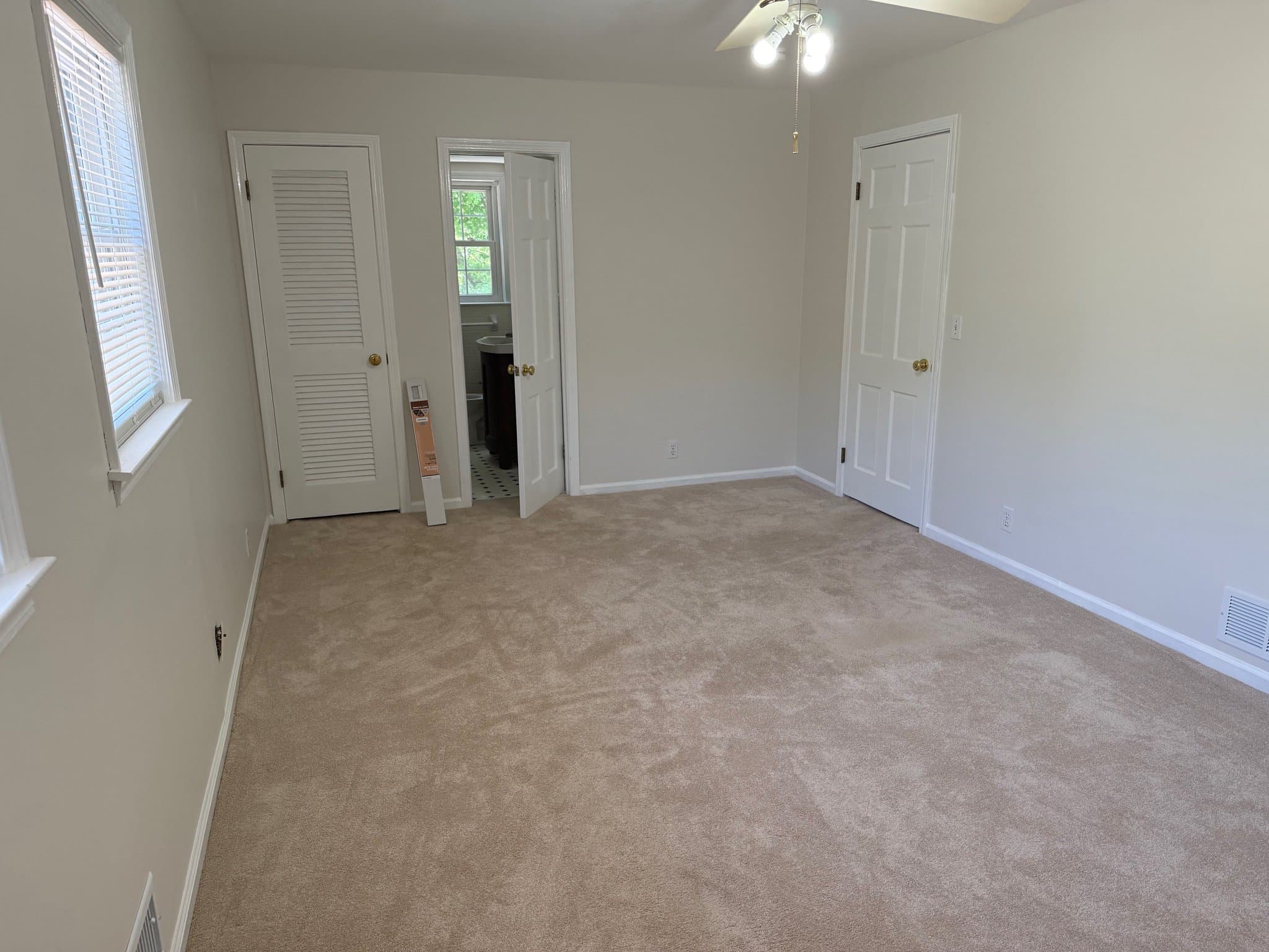 Tucker House: 1745 Samaria Trl