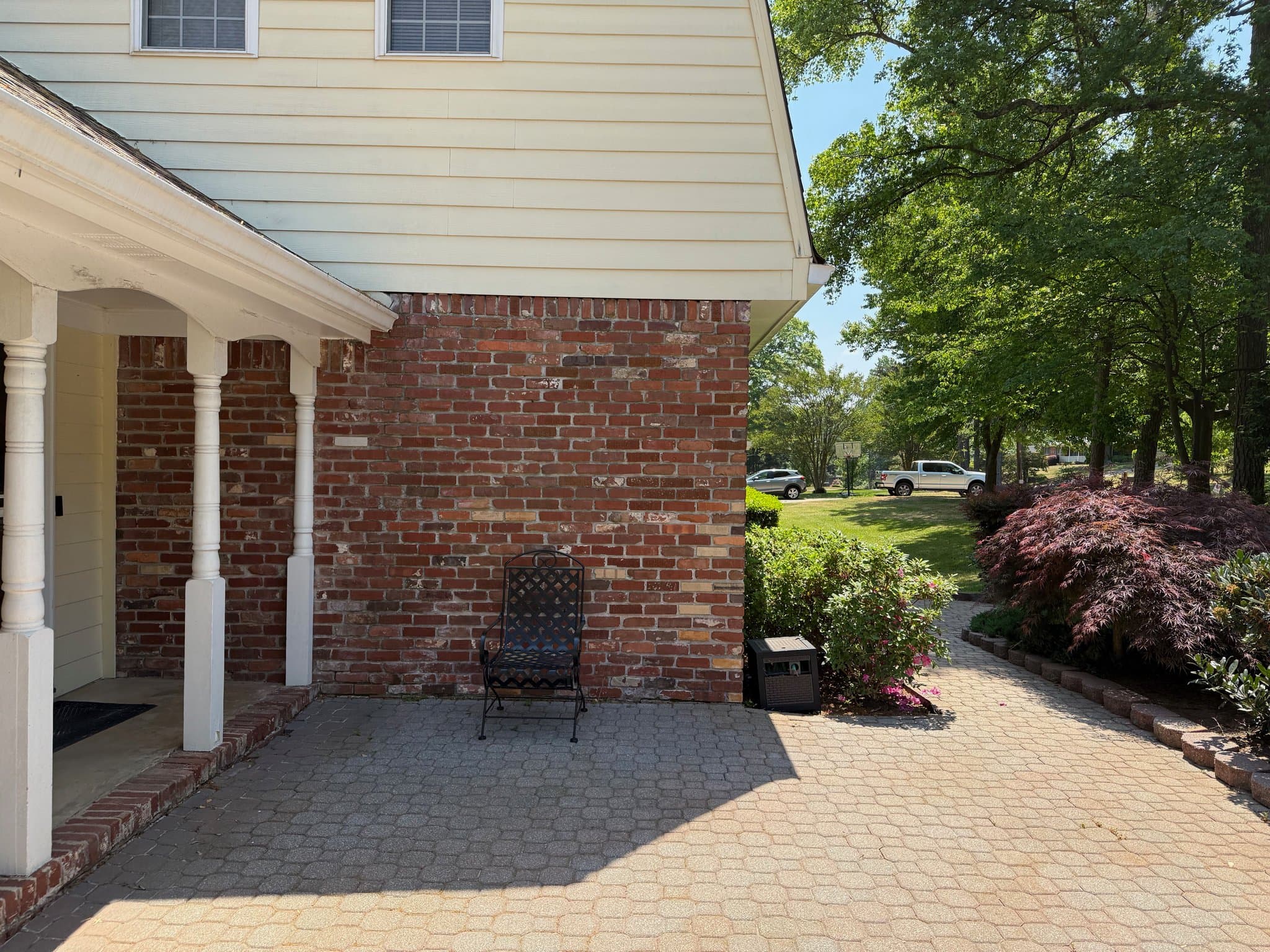Tucker House: 1745 Samaria Trl