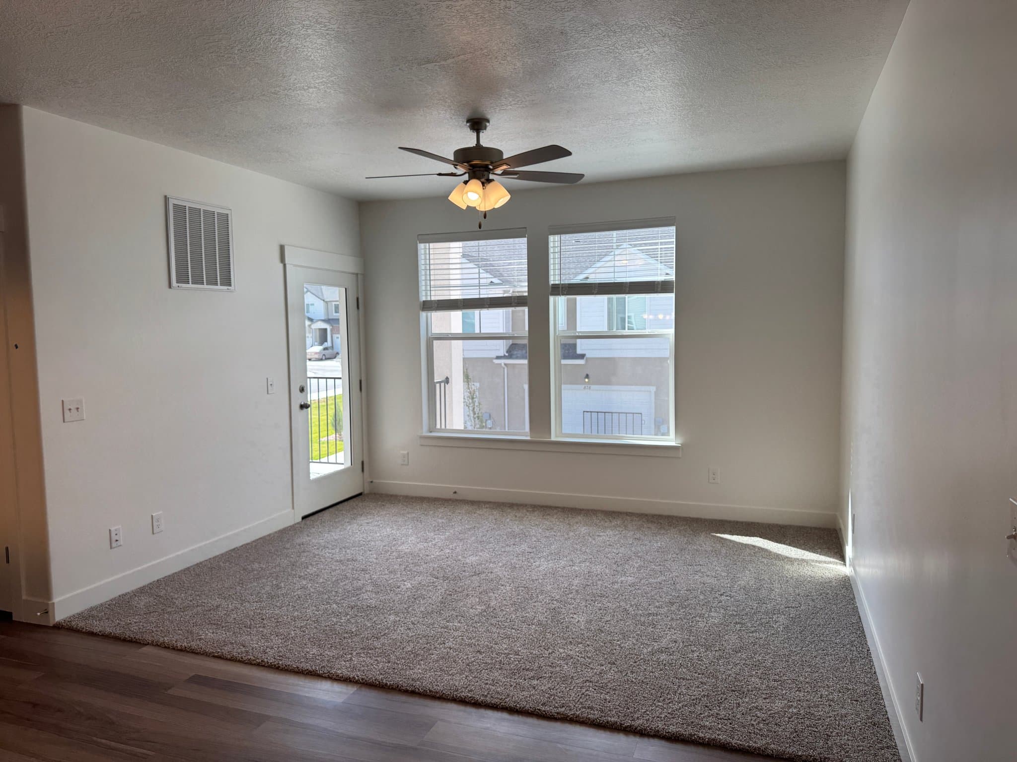 Saratoga Springs Condo: 874 N Hemsworth Way