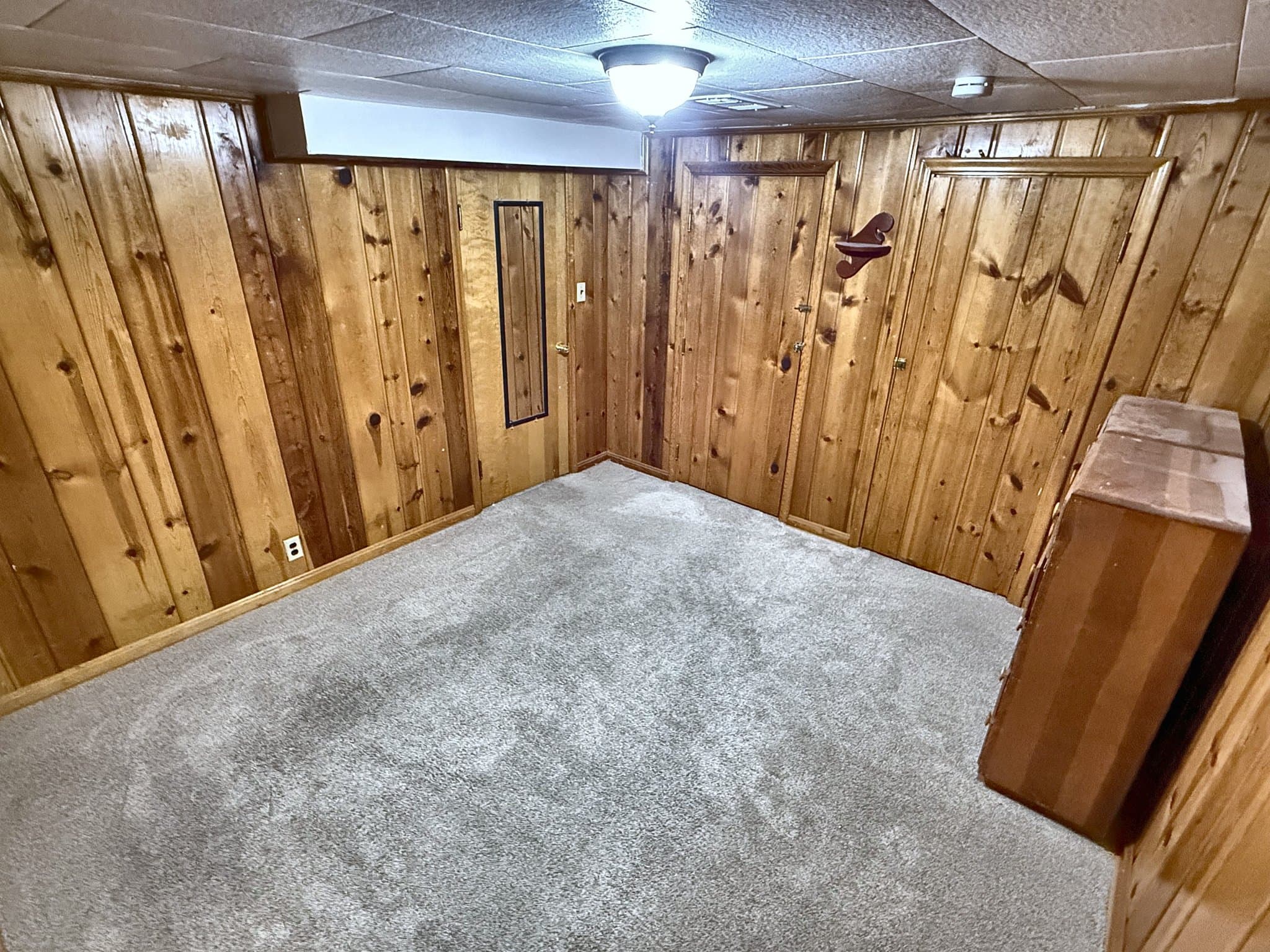 Logan House: 785 Hillcrest Ave