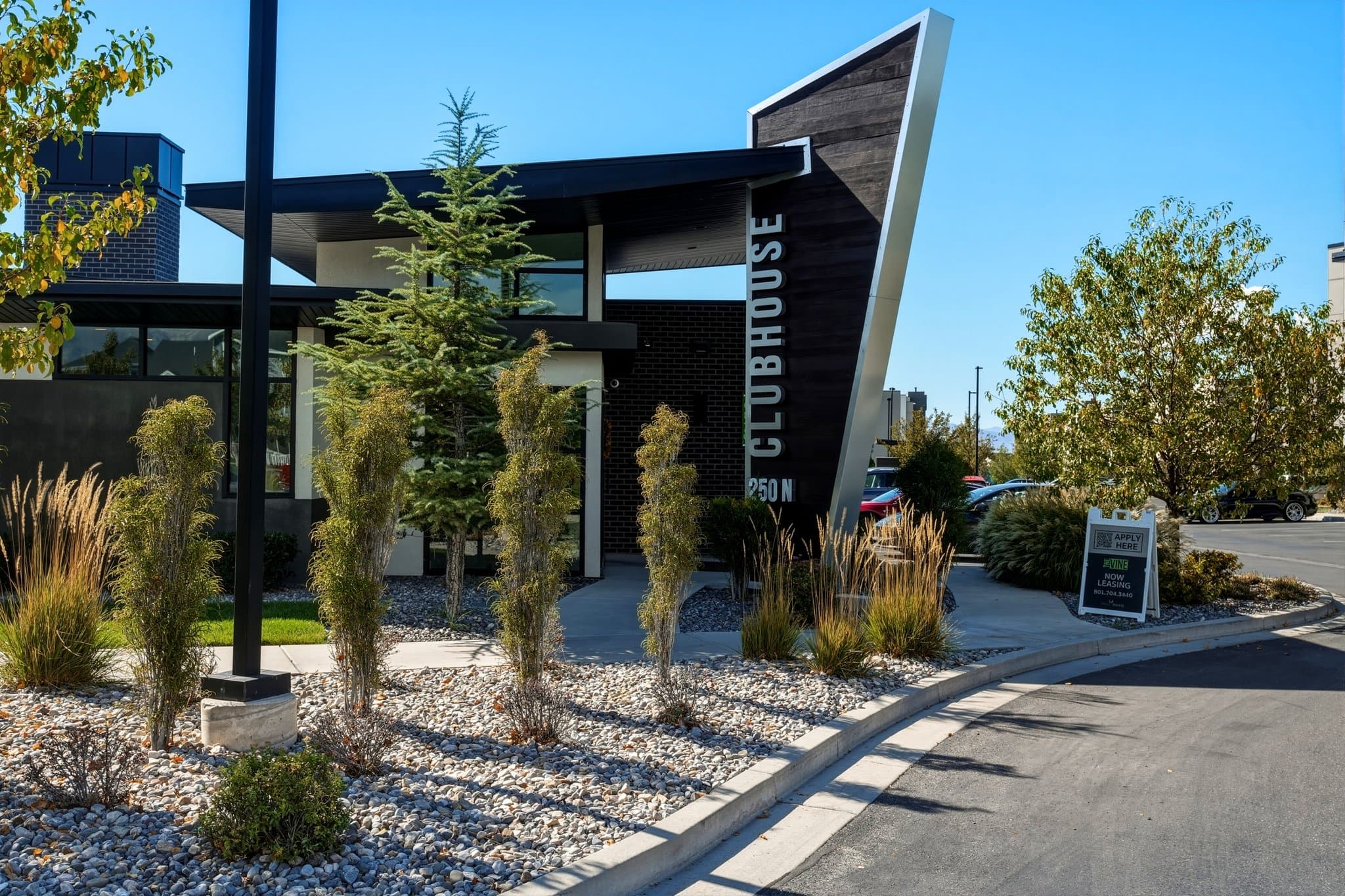 Vineyard Apartment: 250 N Mill Rd