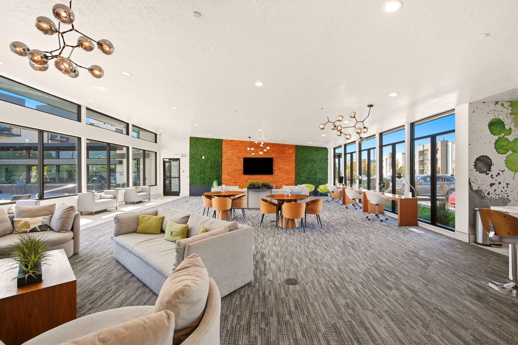 Vineyard Apartment: 250 N Mill Rd