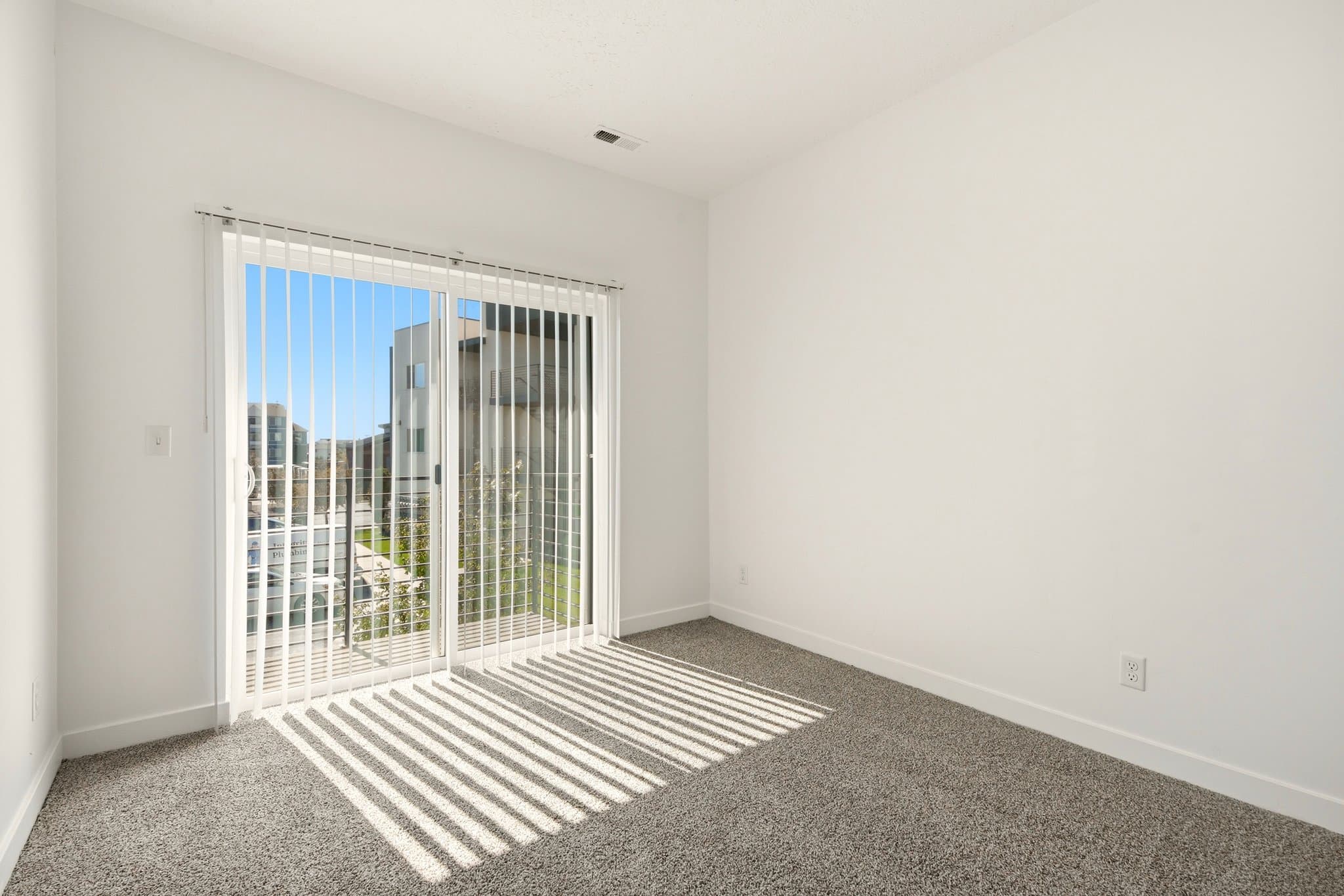Vineyard Apartment: 250 N Mill Rd