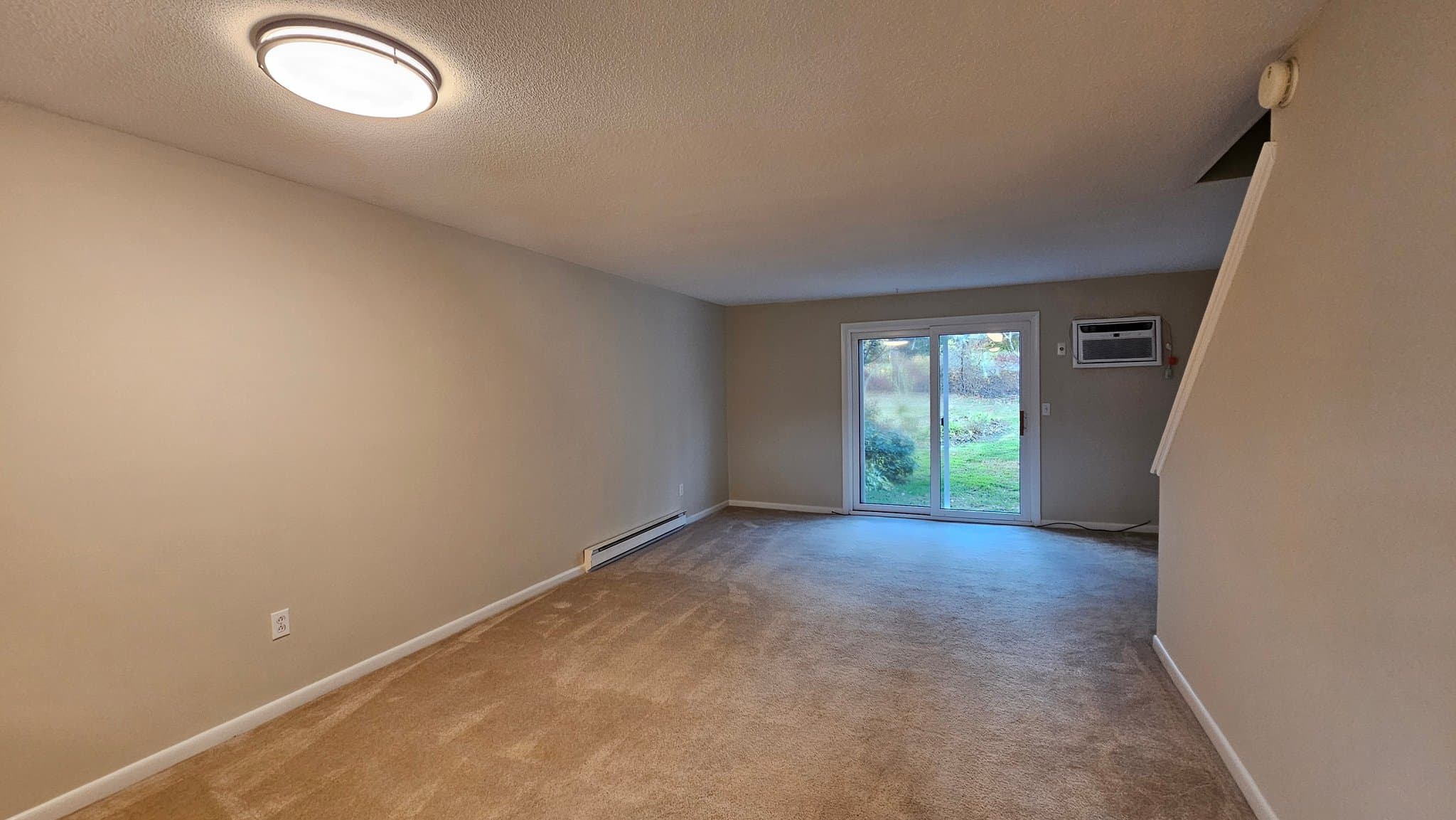 EAST GRANBY Townhome: 16 Seymour Rd