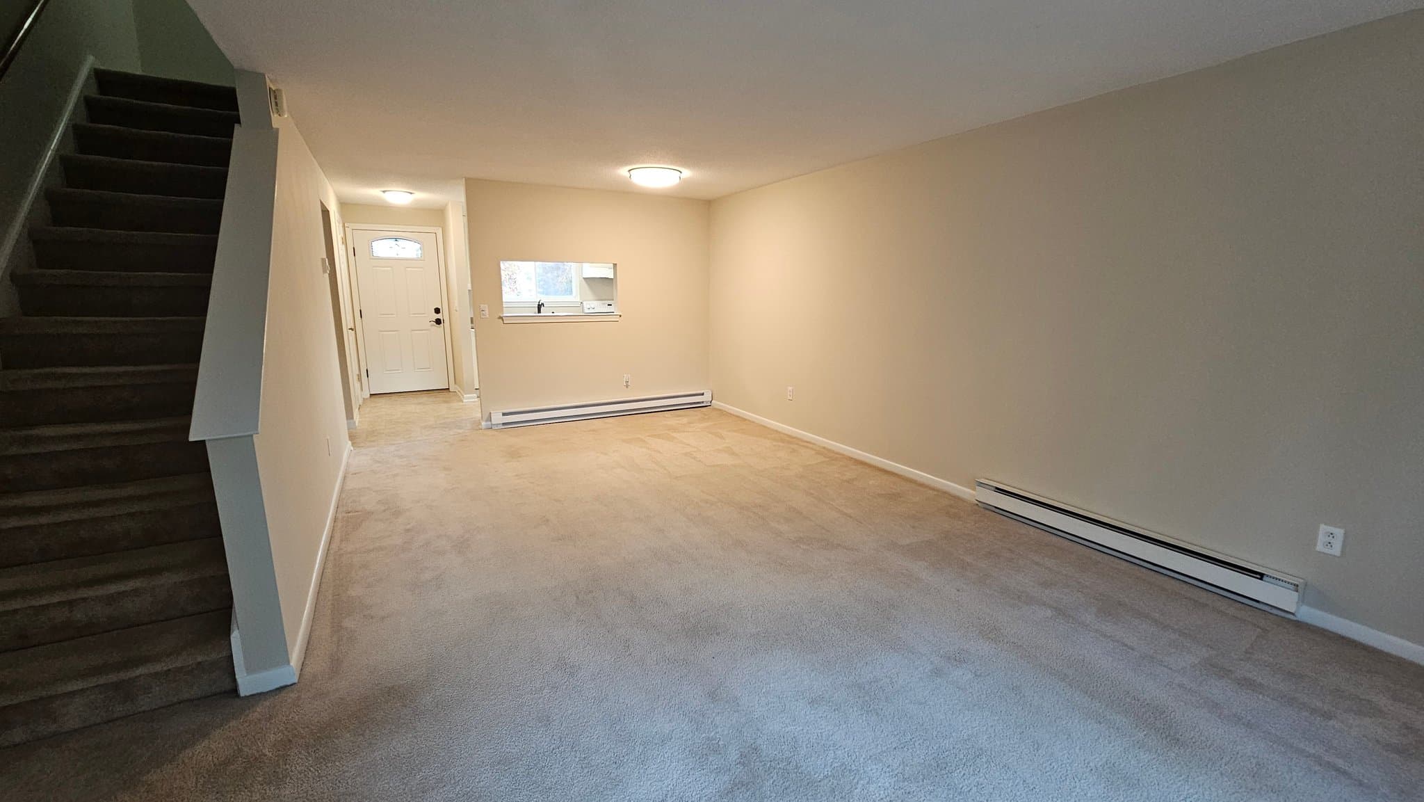 EAST GRANBY Townhome: 16 Seymour Rd