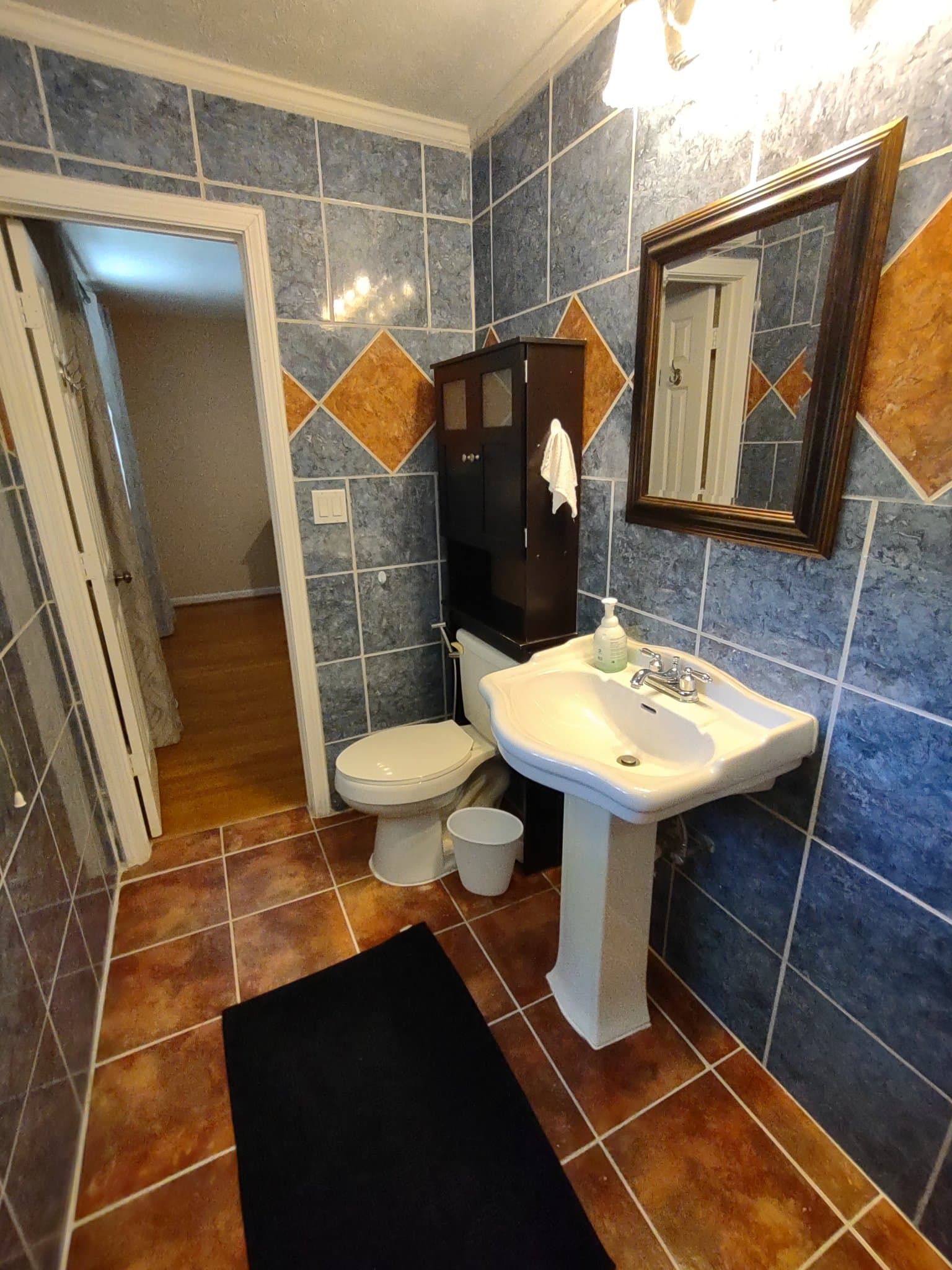 Norcross Single Room: 5823 Button gwinnett pl