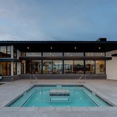 Vineyard Apartment: 250 N Mill Rd