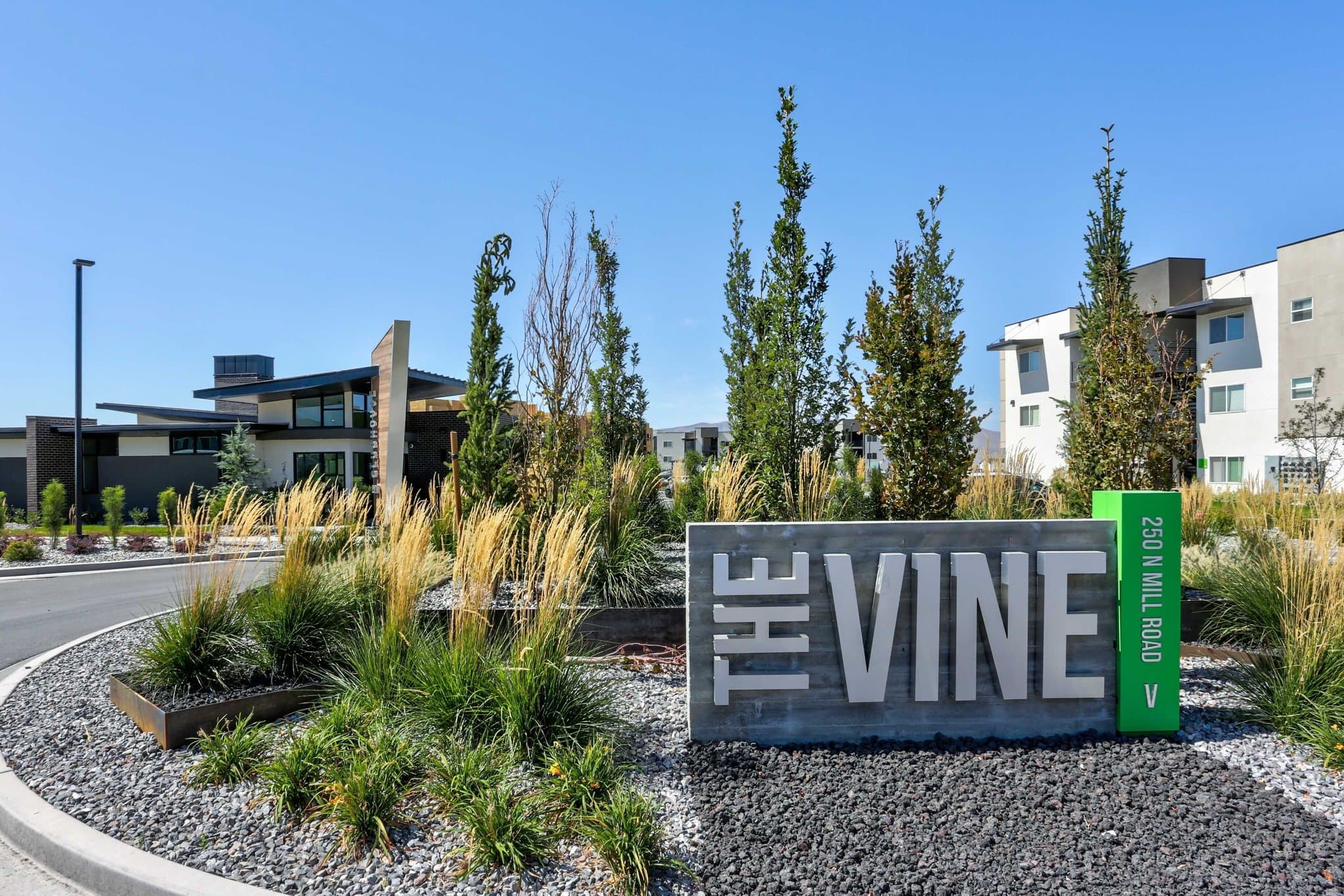 Vineyard Apartment: 250 N Mill Rd