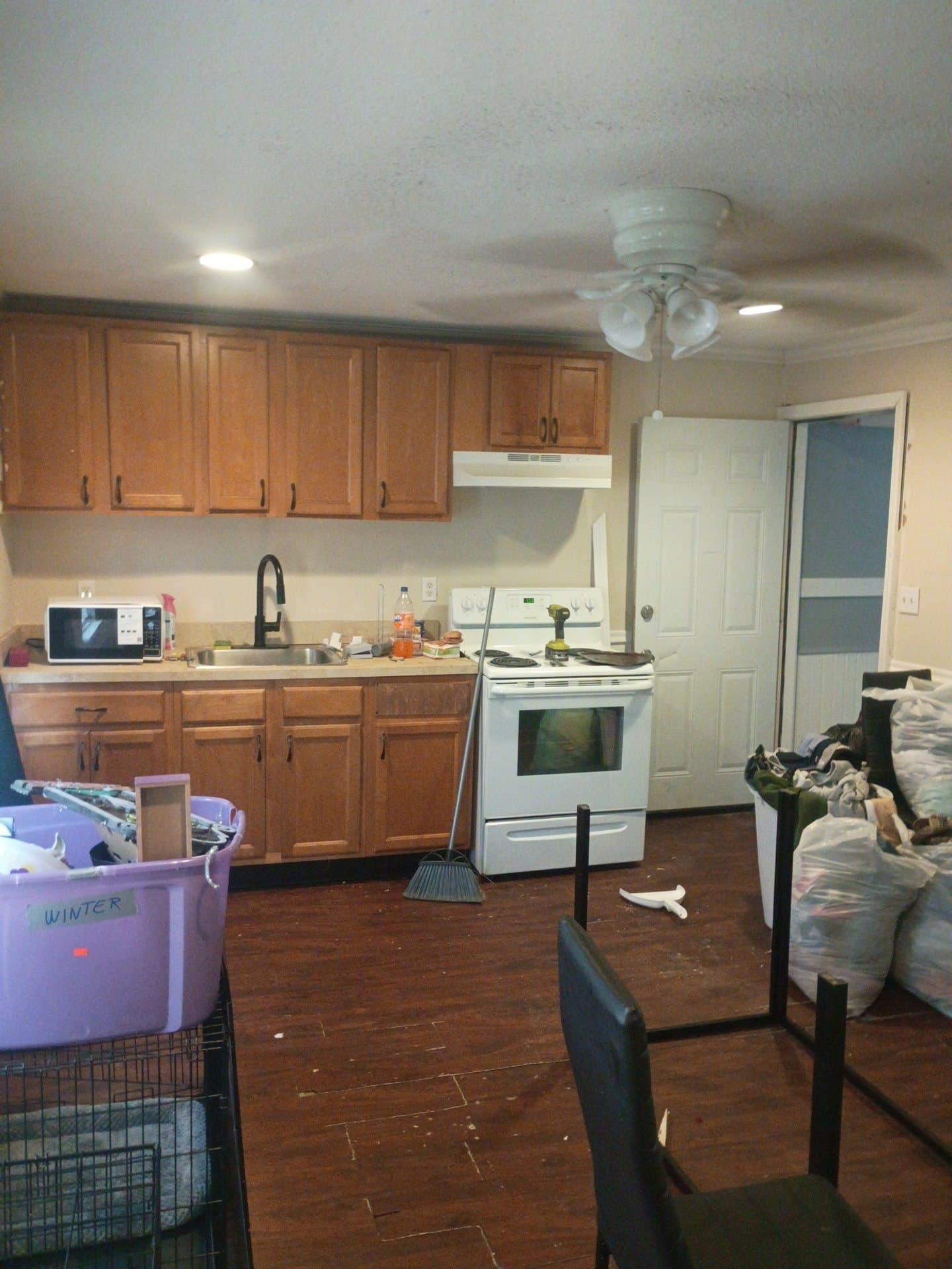 Central Falls Apartment: 702 Dexter St