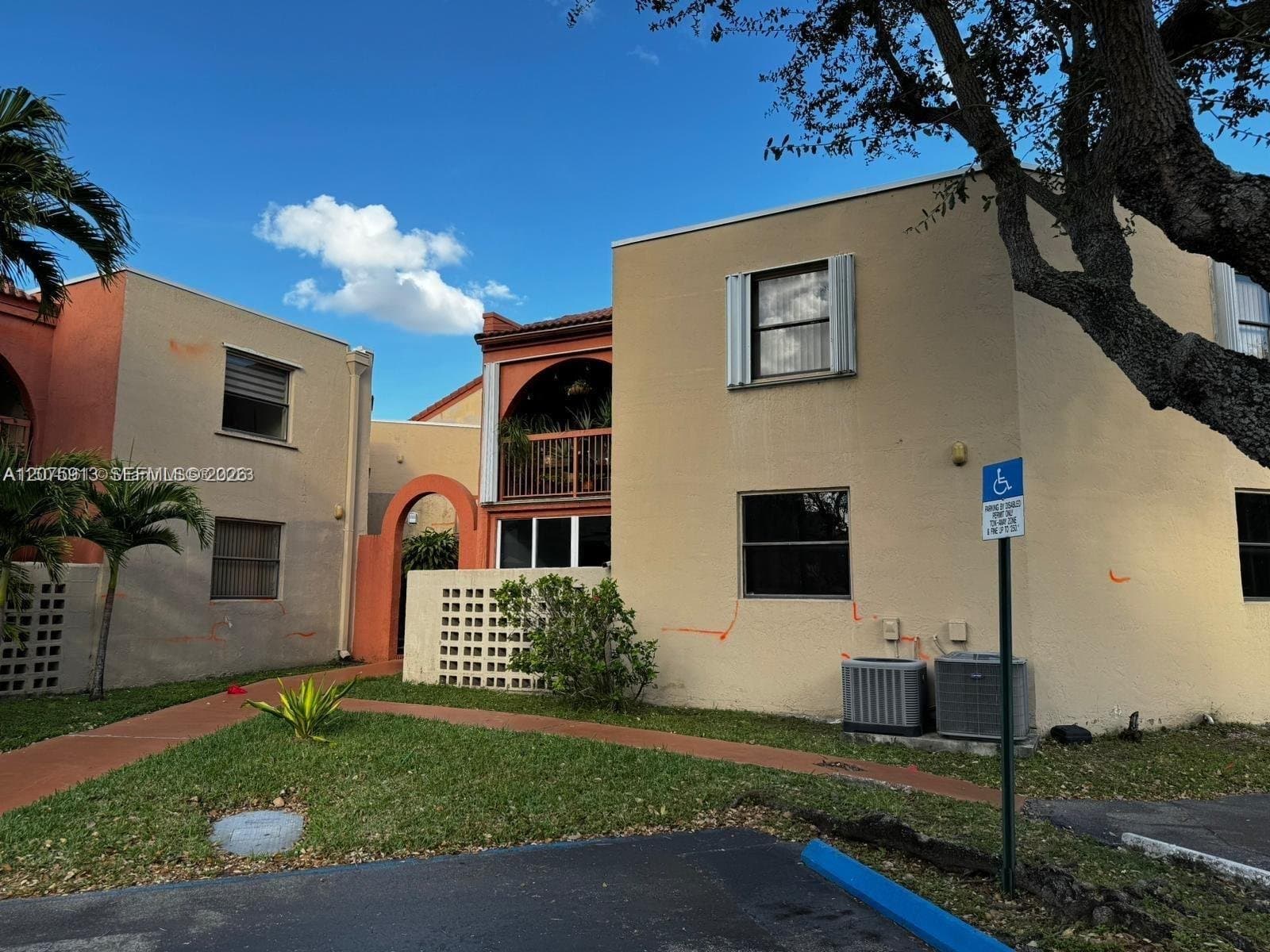 Miami Condo: 10257 NW 9th St Cir