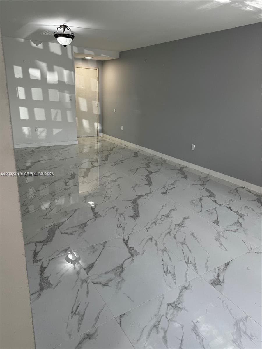 Miami Condo: 10257 NW 9th St Cir