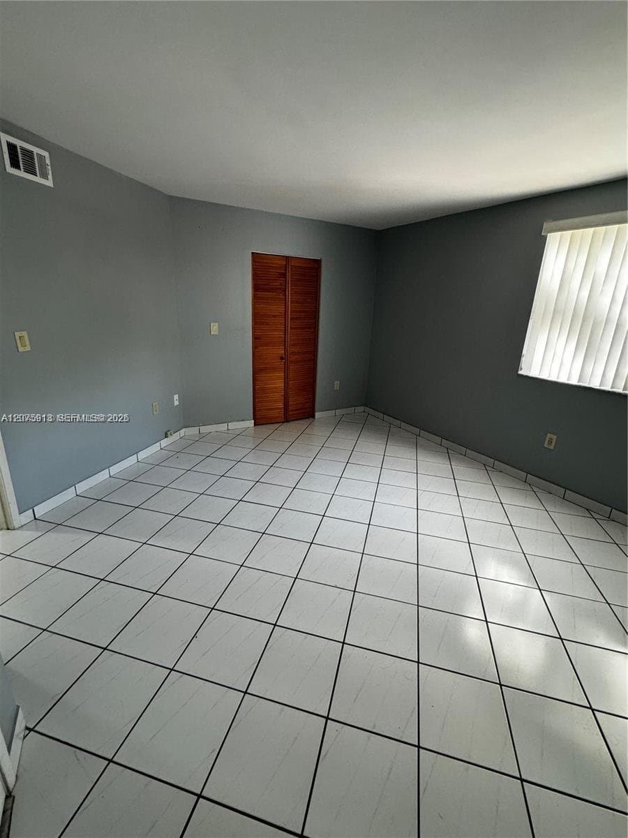Miami Condo: 10257 NW 9th St Cir