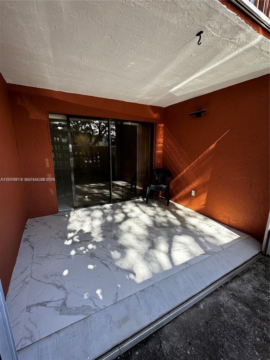 Miami Condo: 10257 NW 9th St Cir