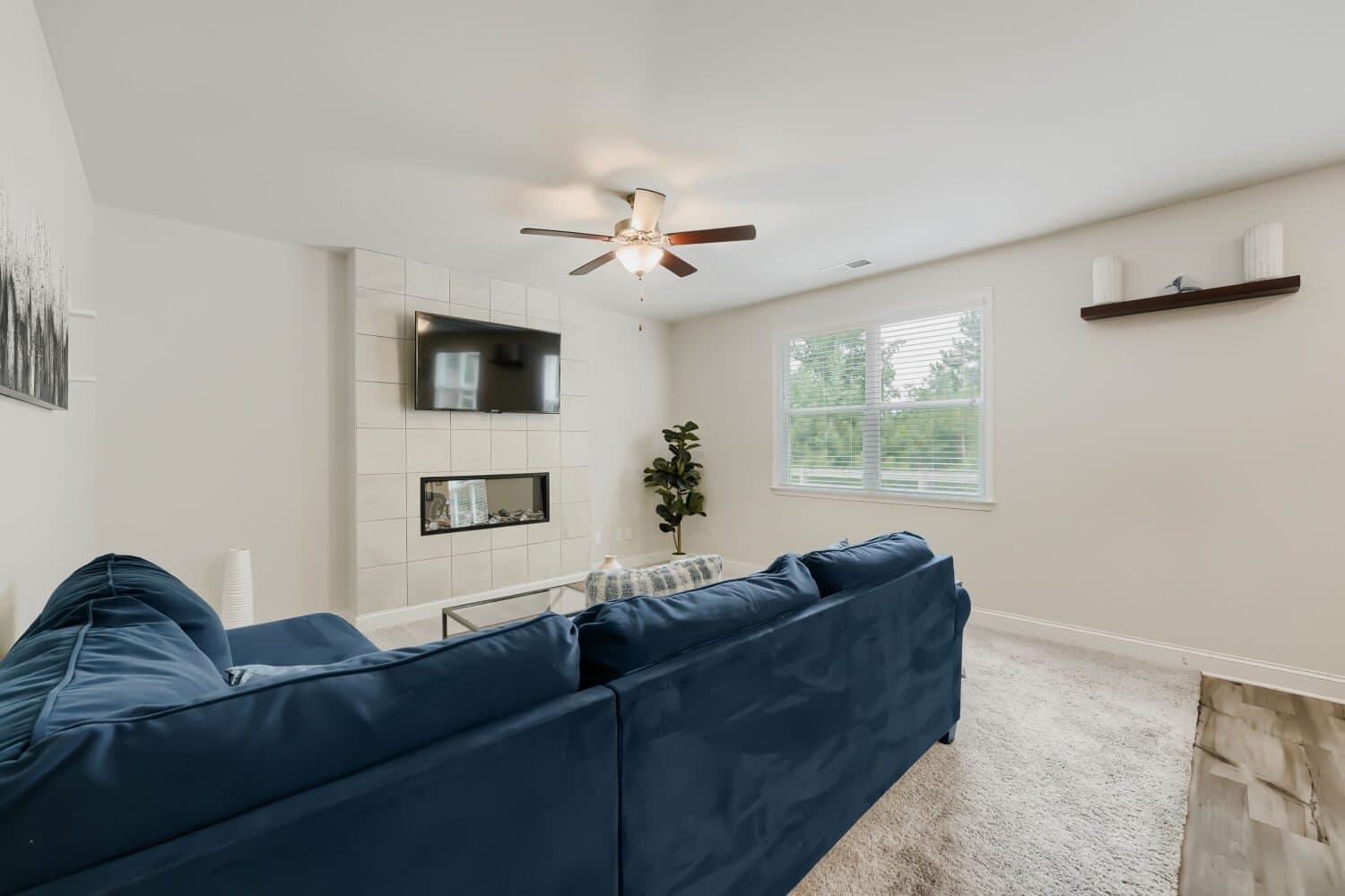 Dallas House: 38 Leyland Circle Dallas