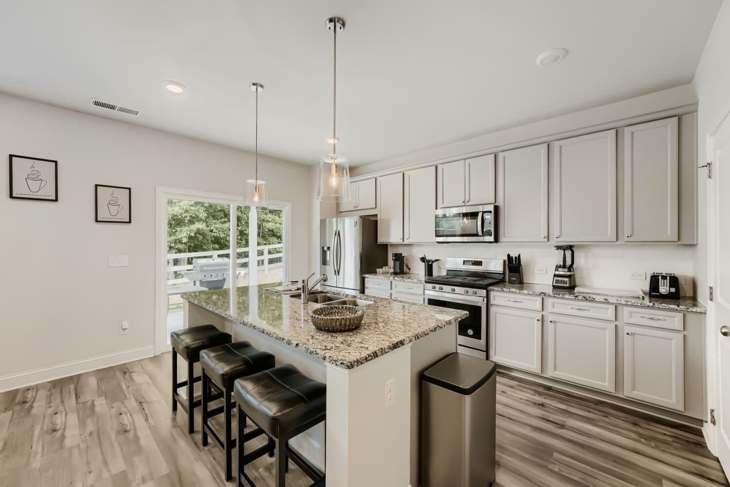 Dallas House: 38 Leyland Circle Dallas