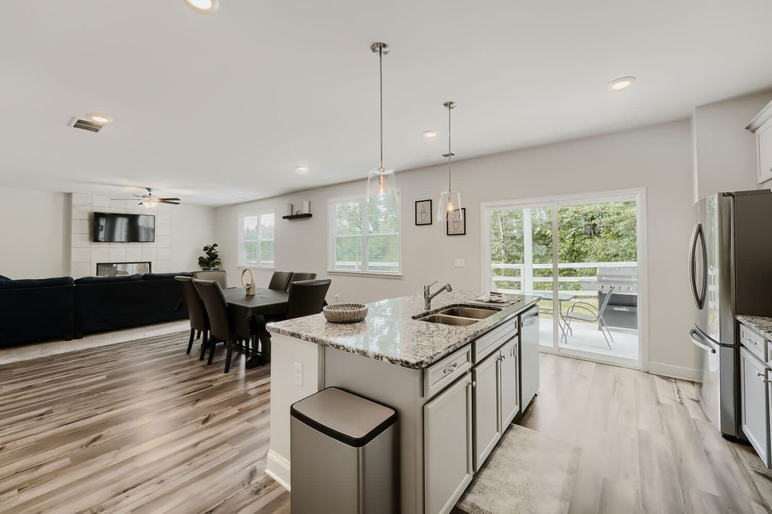 Dallas House: 38 Leyland Circle Dallas