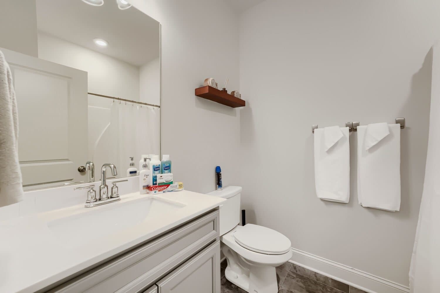 Dallas House: 38 Leyland Circle Dallas