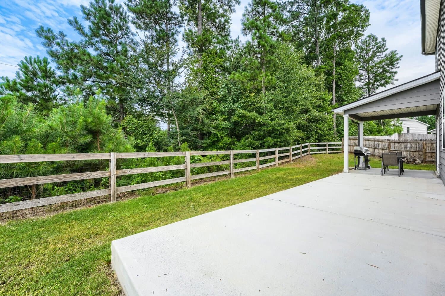Dallas House: 38 Leyland Circle Dallas