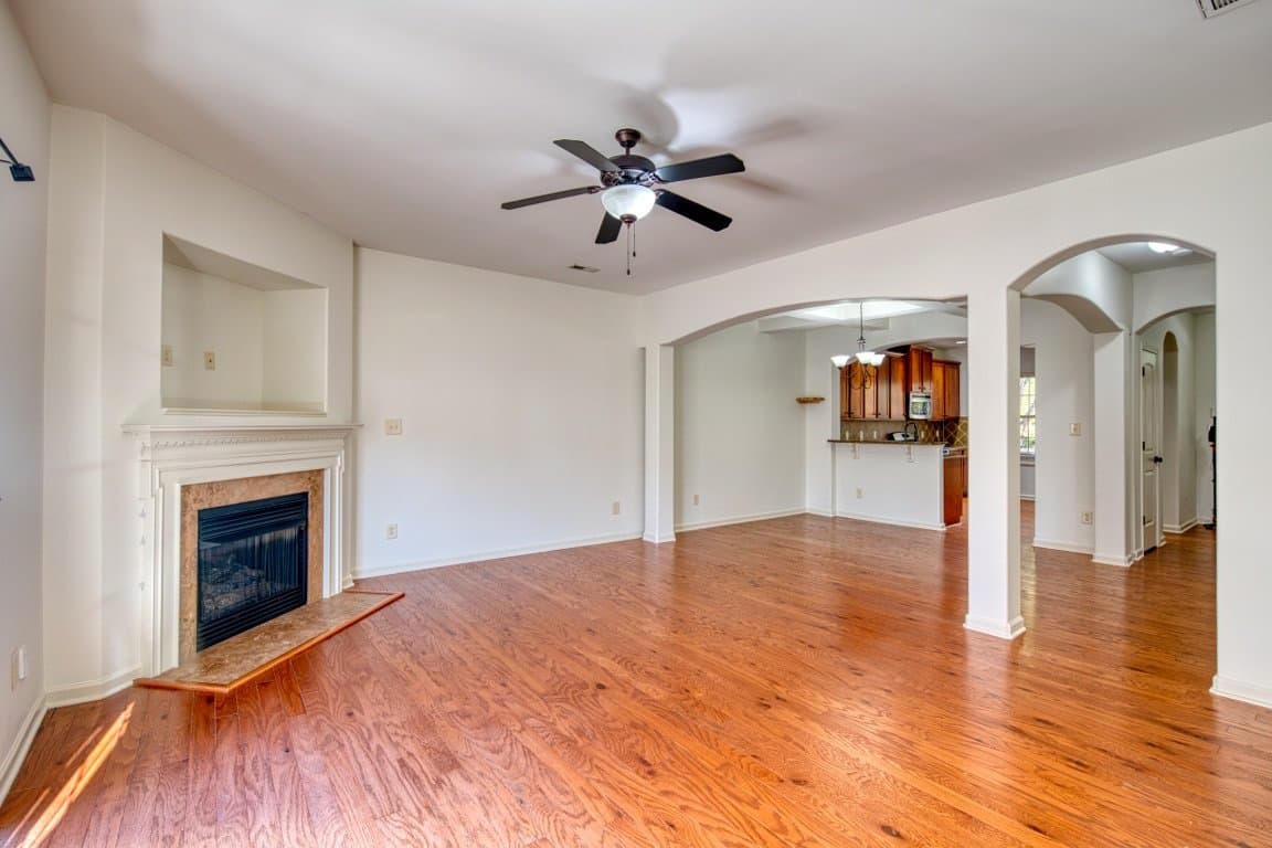 Cary Townhome: 419 Matheson Pl