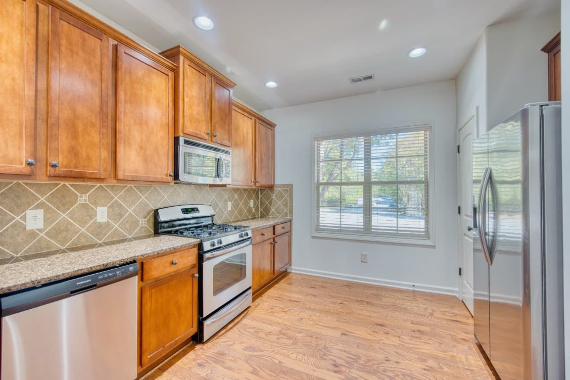 Cary Townhome: 419 Matheson Pl