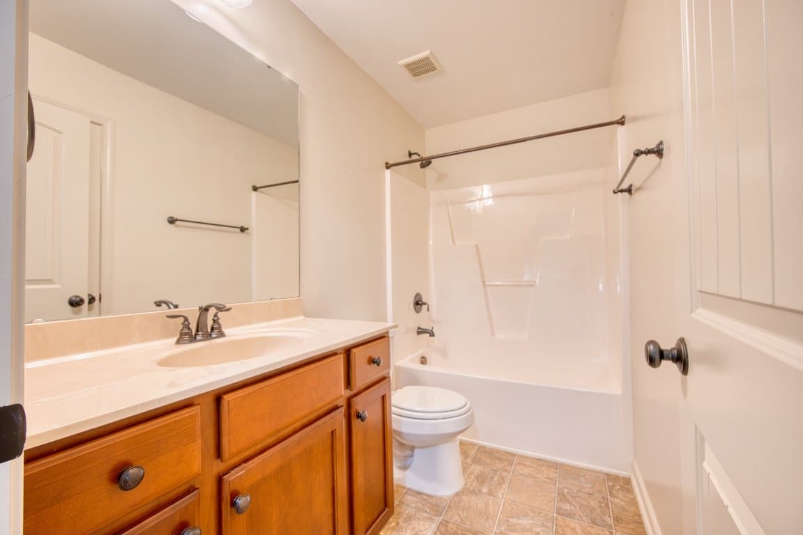 Cary Townhome: 419 Matheson Pl