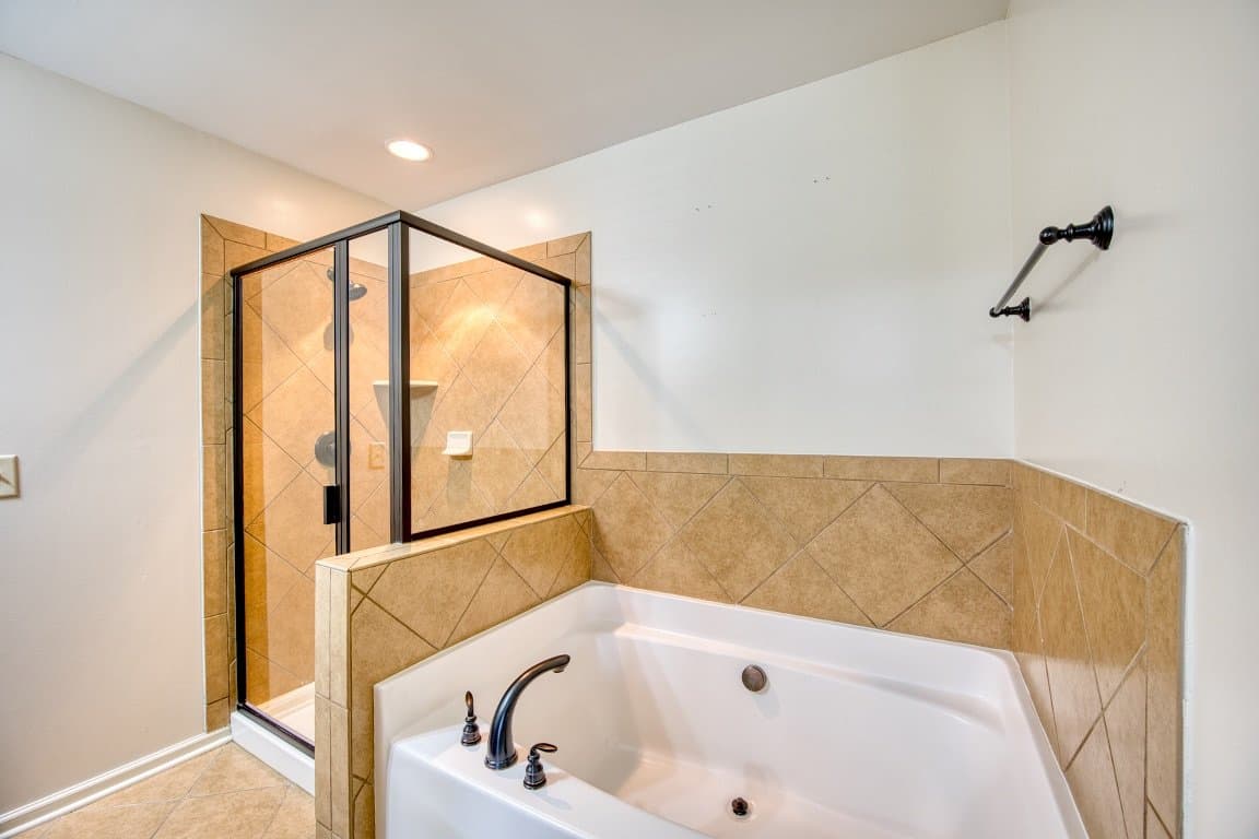 Cary Townhome: 419 Matheson Pl