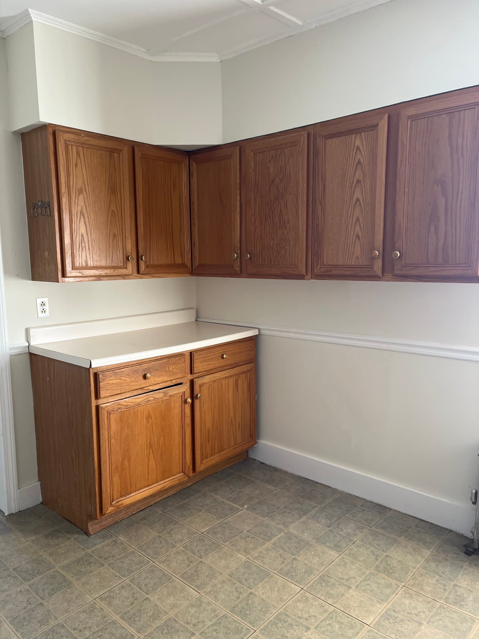 Pittsfield Apartment: 82 Henry Ave