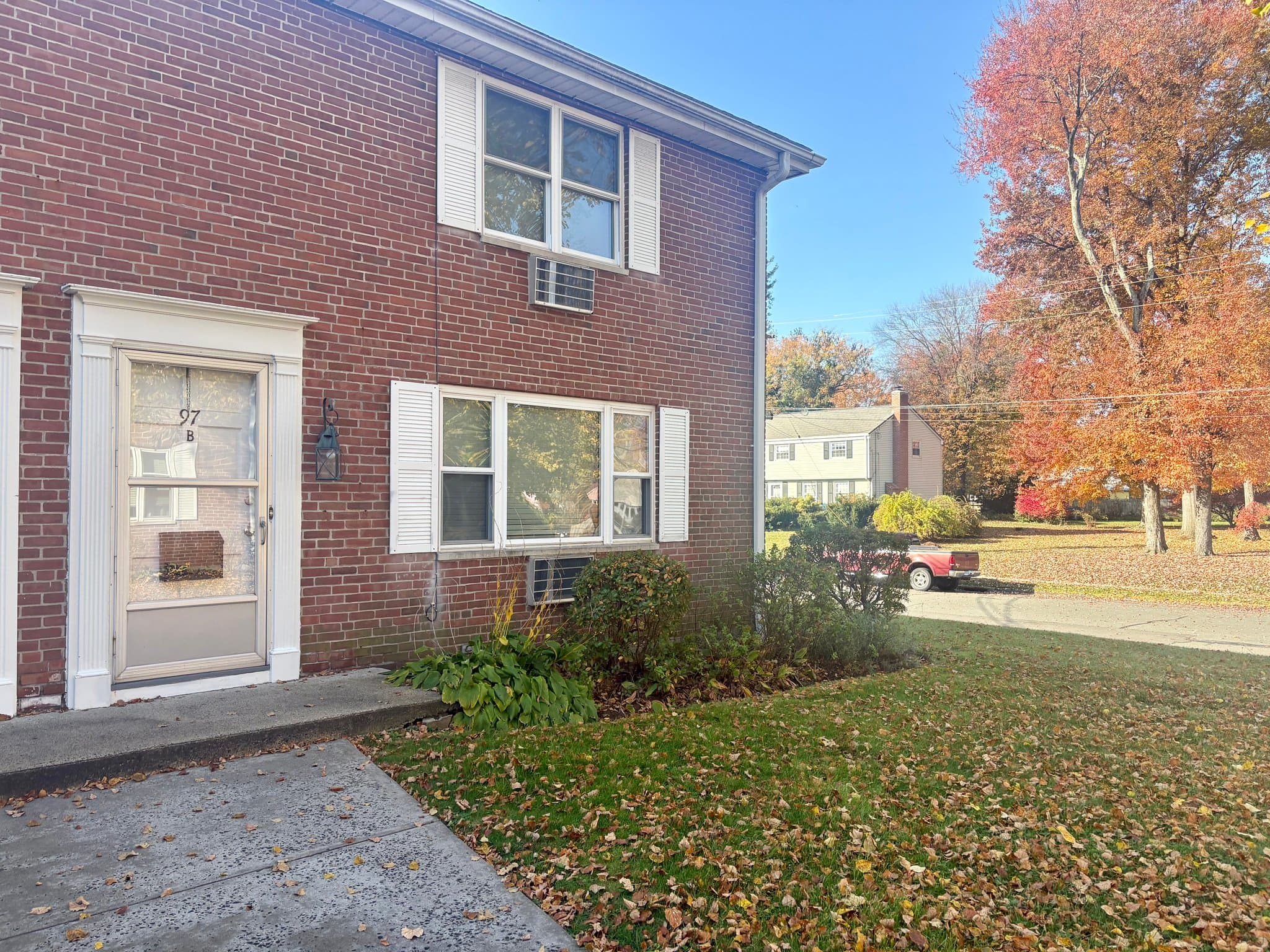 West Hartford Townhome: 97 Shadow Lane