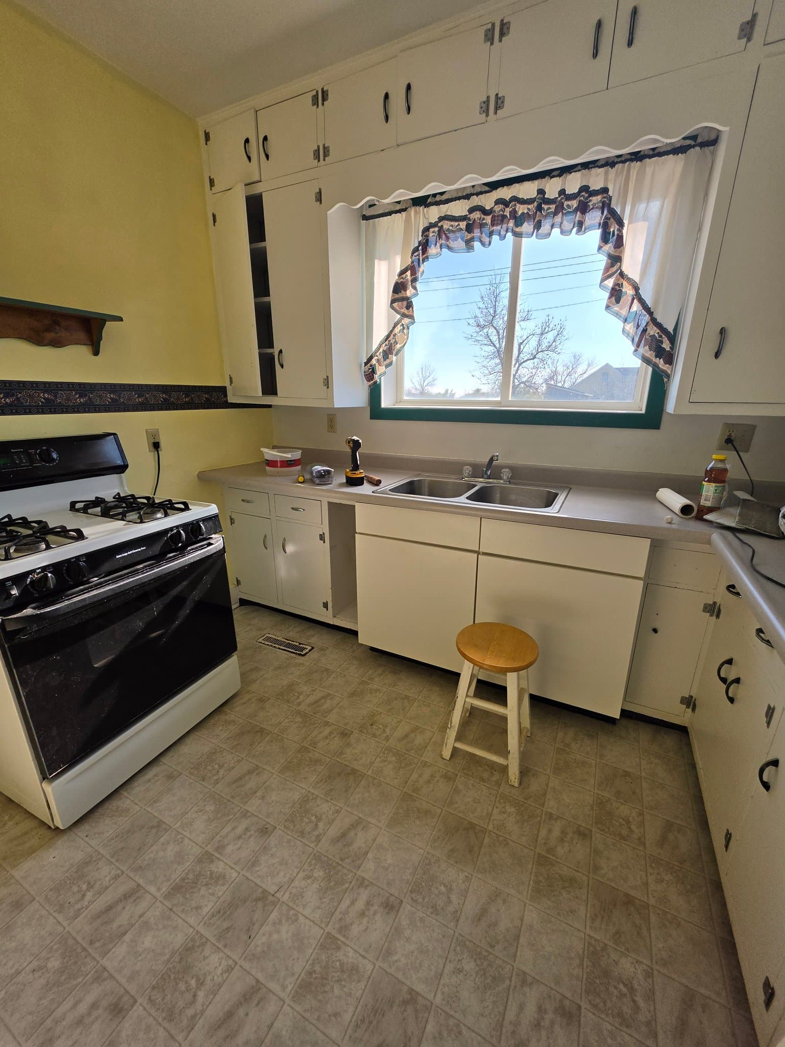 Lemmon Multiplex: 411 3rd Ave W
