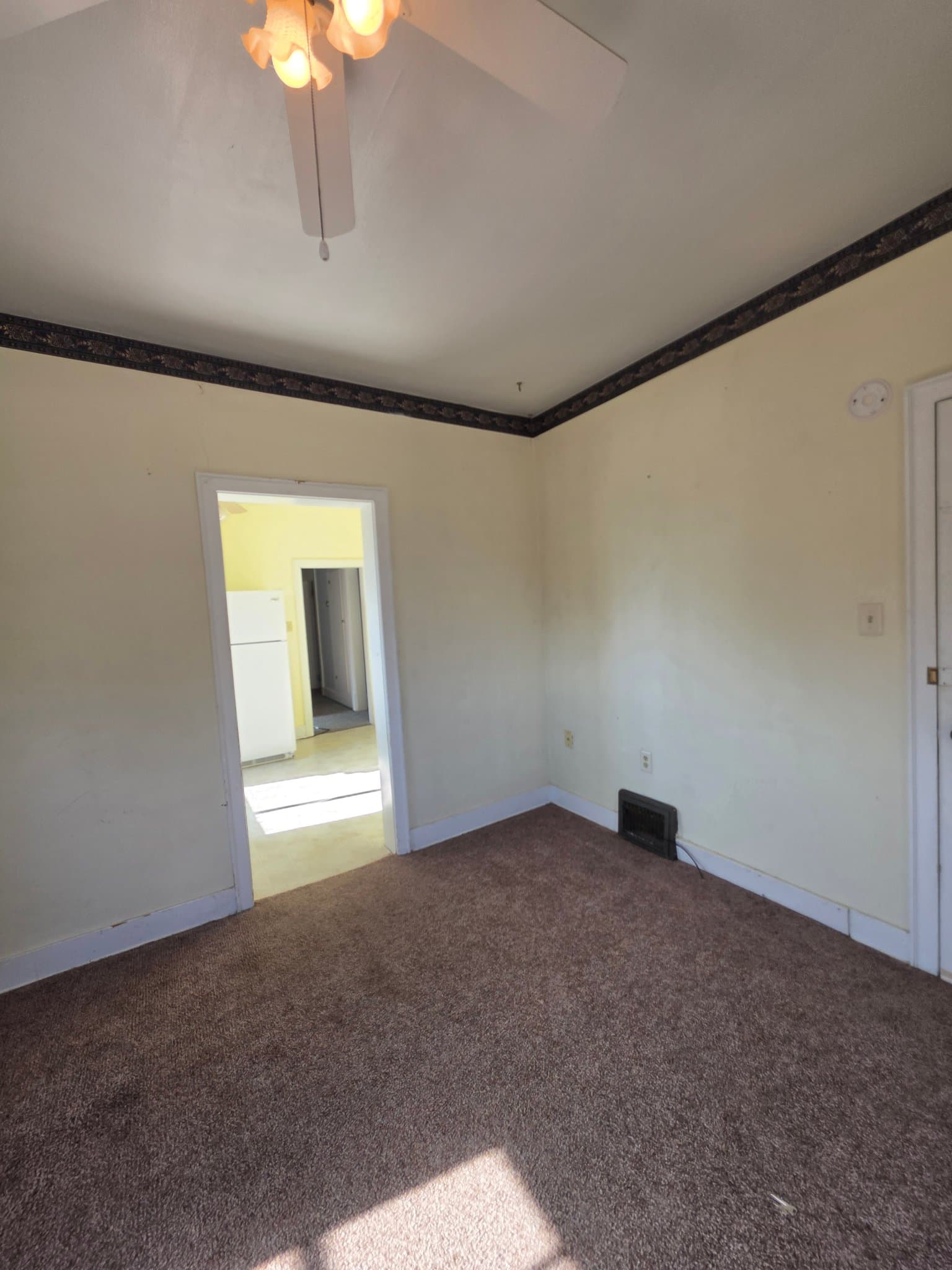 Lemmon Multiplex: 411 3rd Ave W