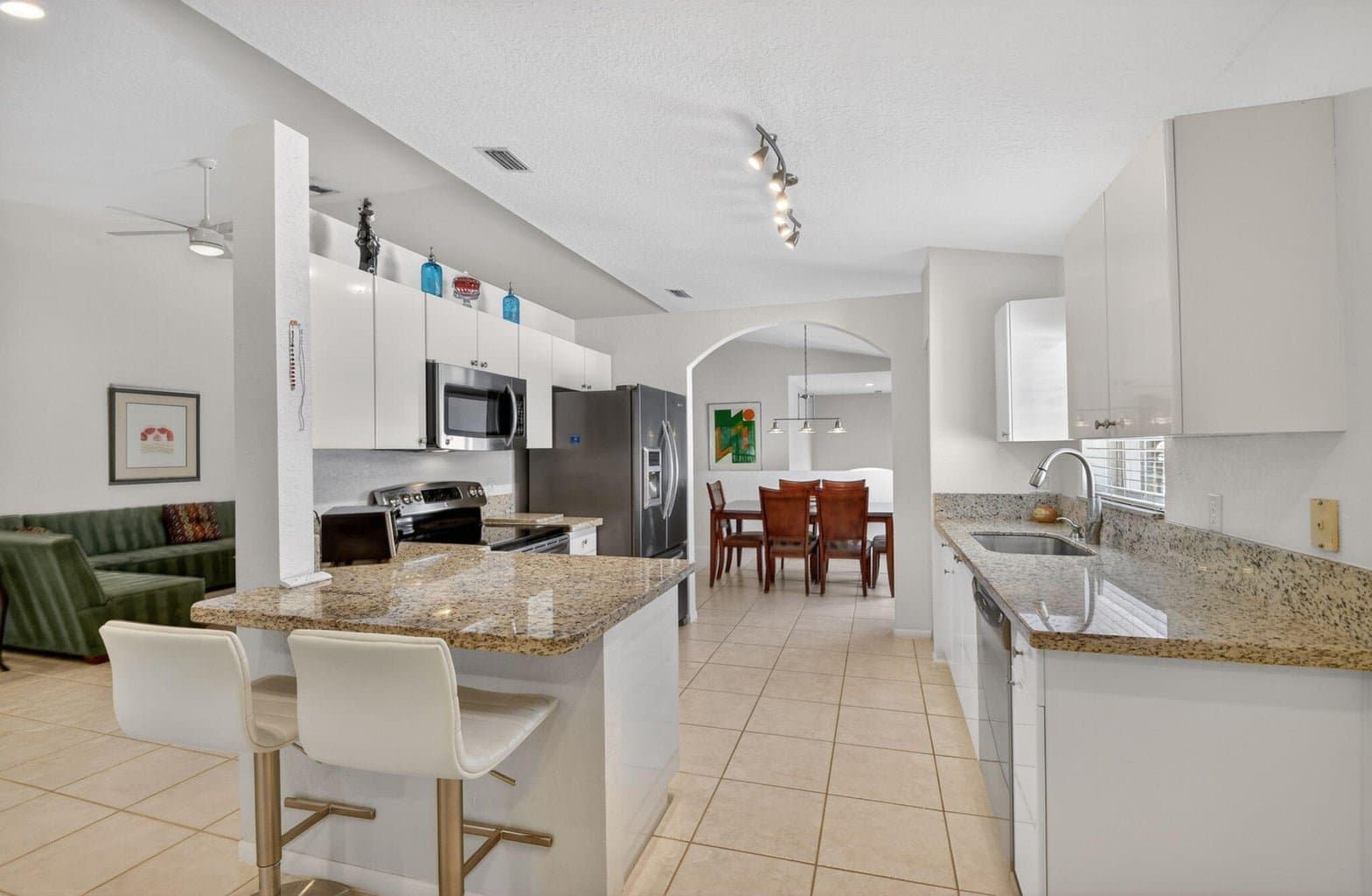 Boynton Beach Condo: 7910 Laina Ln Apt 3