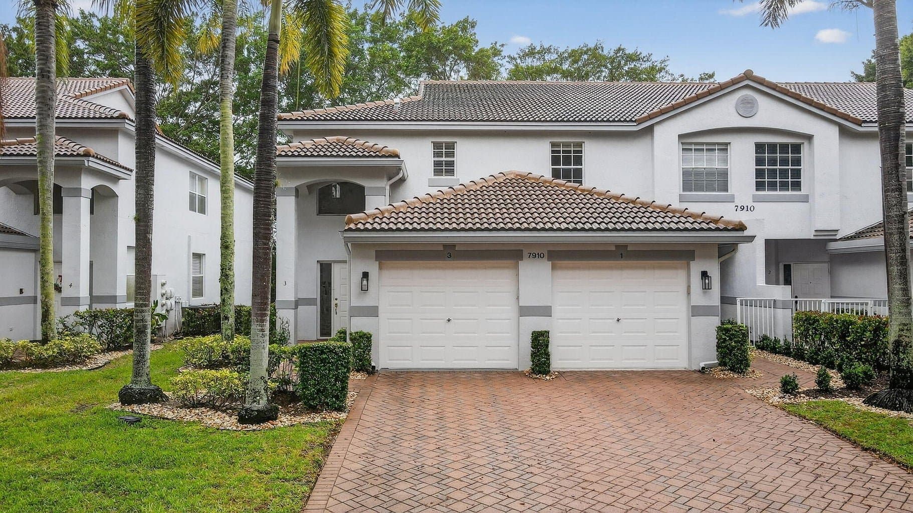 Boynton Beach Condo: 7910 Laina Ln Apt 3