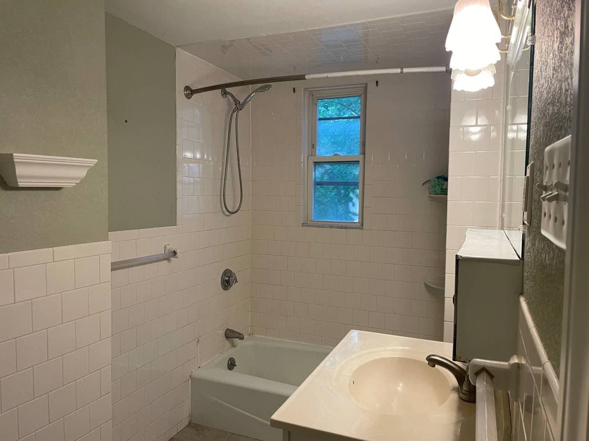 Belmont Single Room: 416 Trapelo Rd