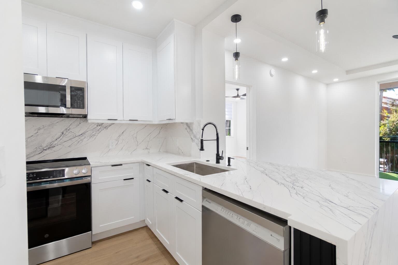Wellington Condo: 11770 Saint Andrews Pl