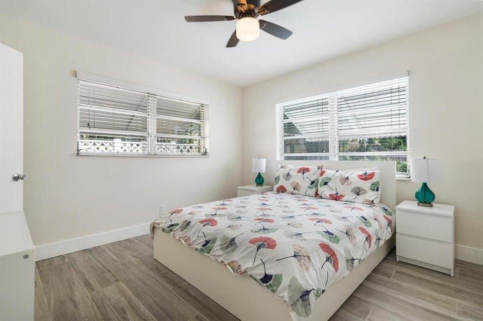 Pompano Beach House: 2501 NE 12th St