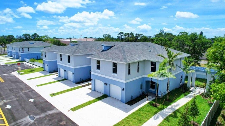 Lake Worth Townhome: 3871 Patio Ct Unit 1