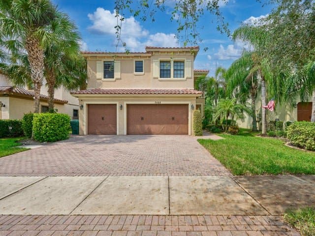 Parkland House: 7593 NW 113th Ave